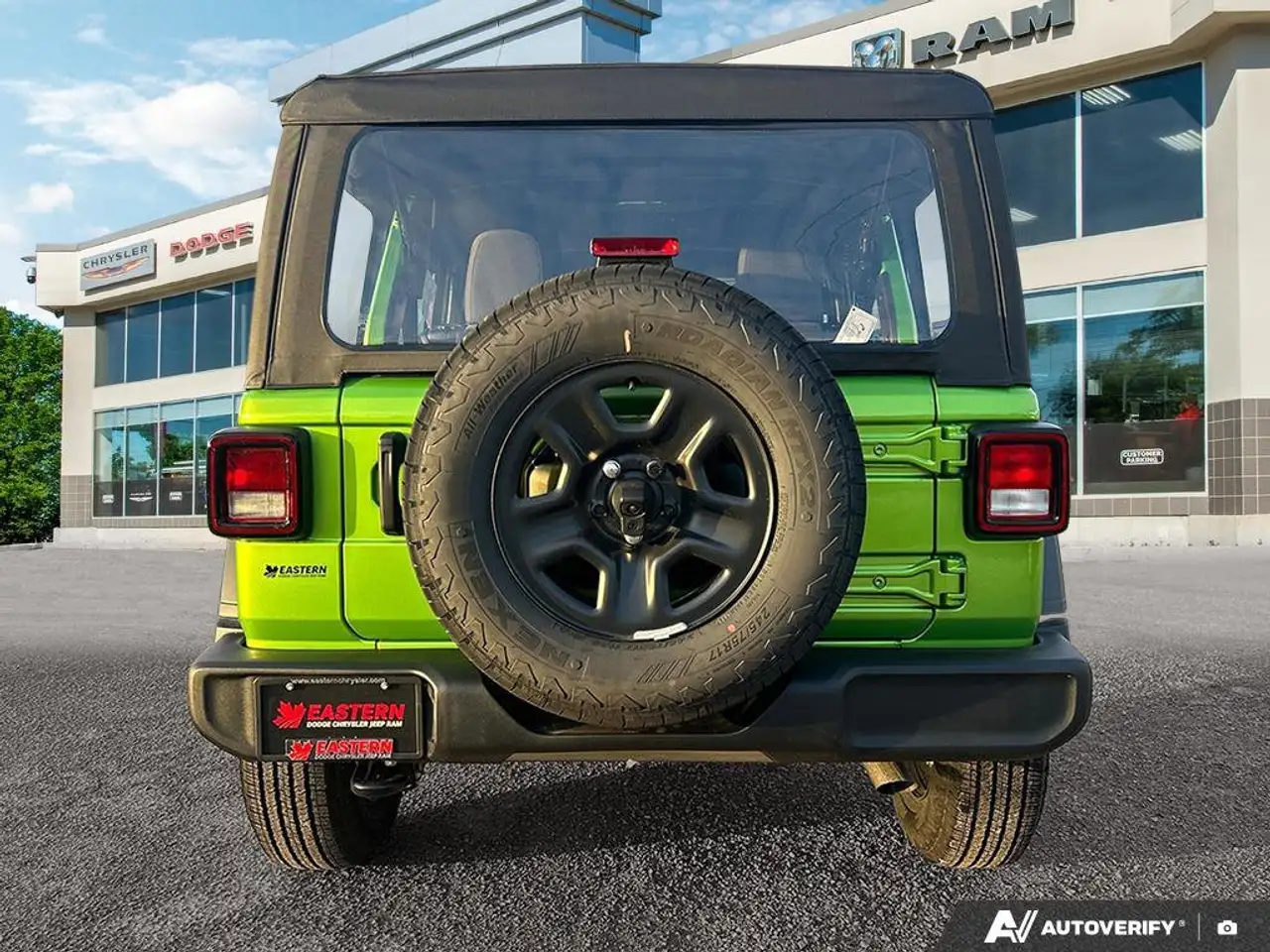 Jeep Wrangler снимка Jeep Wrangler