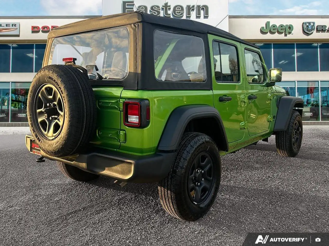 Jeep Wrangler снимка Jeep Wrangler