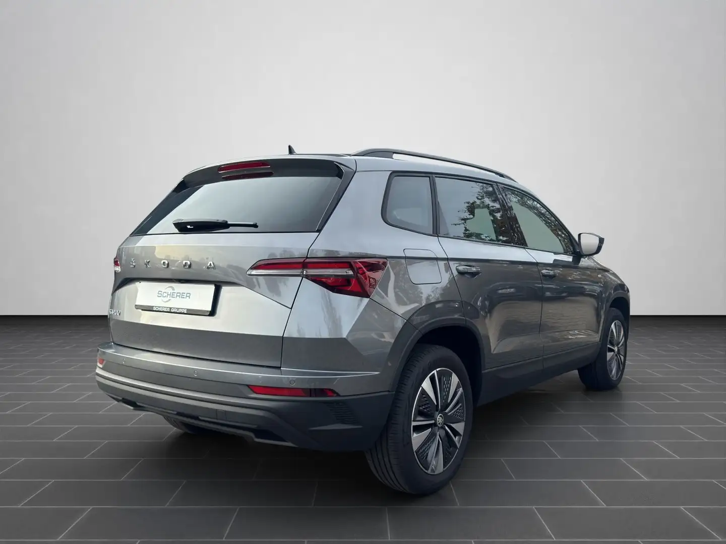 Skoda Karoq 1.5 TSI Ambition NAVI AHK KAMERA ACC Grau - 2