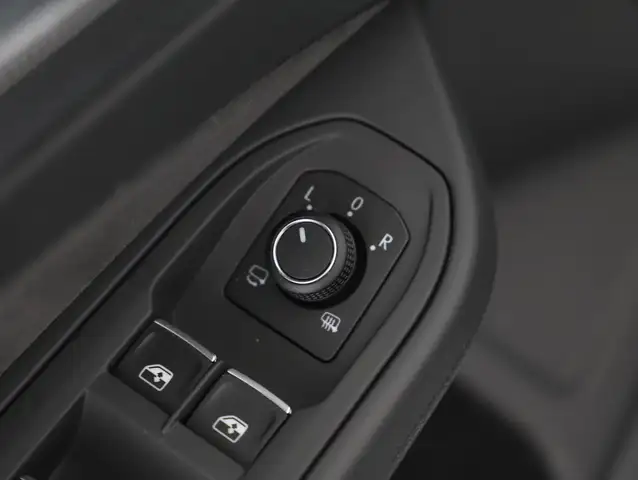 Volkswagen Golf view 11