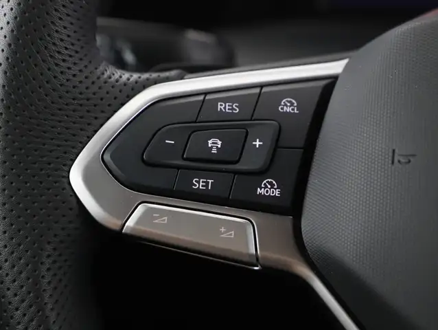 Volkswagen Golf view 14