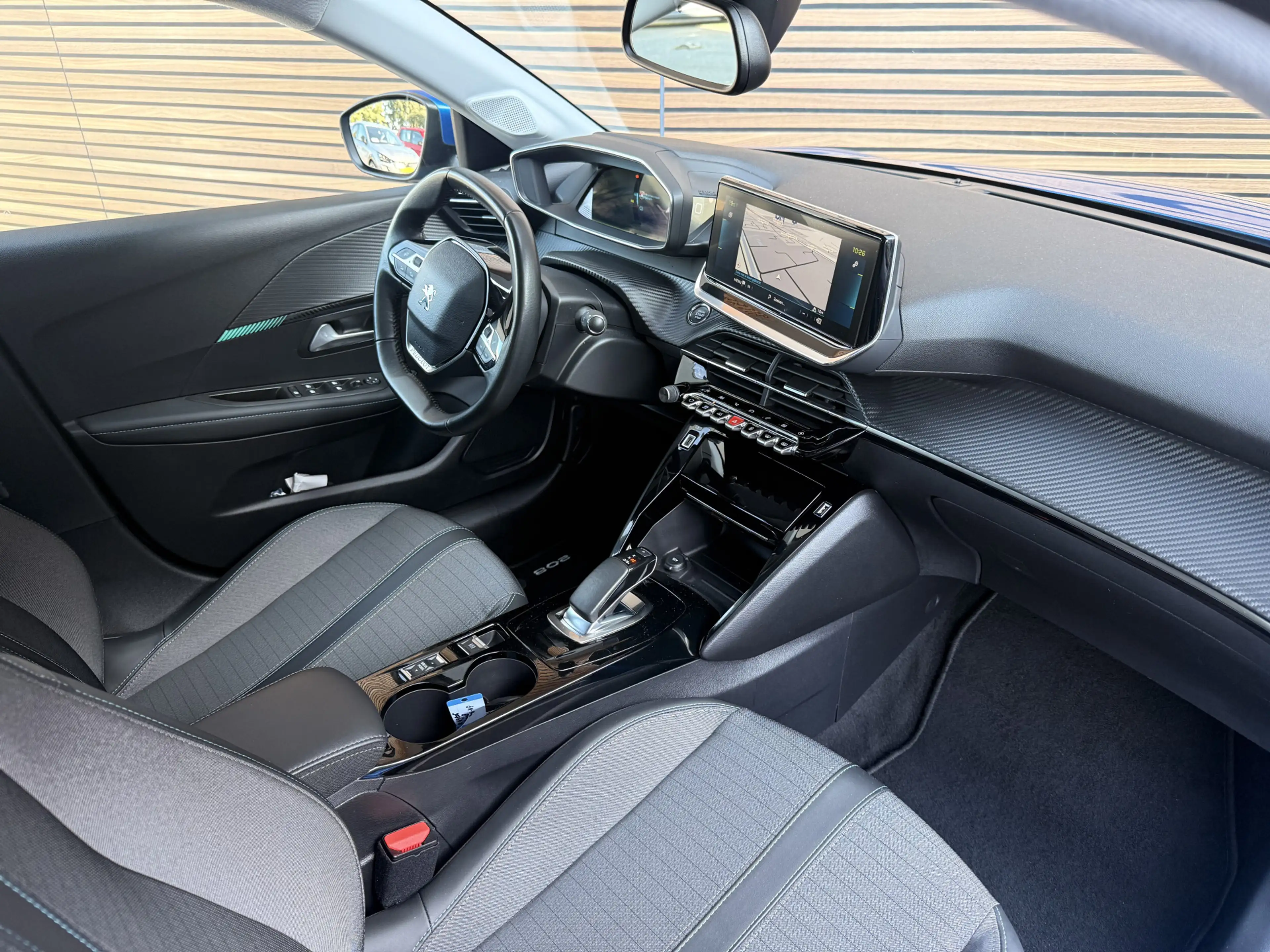 Peugeot e-208 EV Allure 50 kWh 90.3% SOH Camera / Carplay / Navi — photo 4
