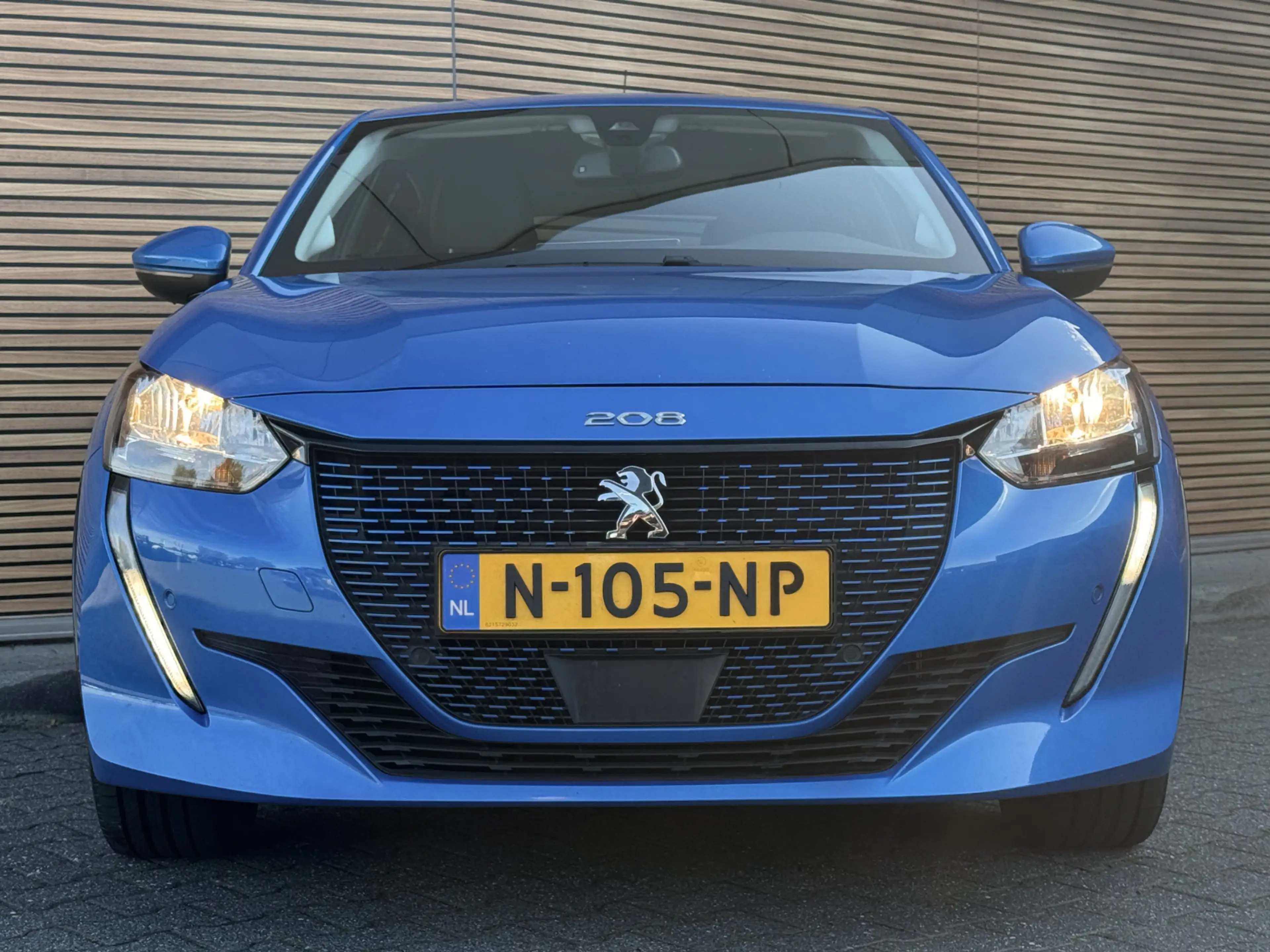 Peugeot e-208 EV Allure 50 kWh 90.3% SOH Camera / Carplay / Navi — photo 9