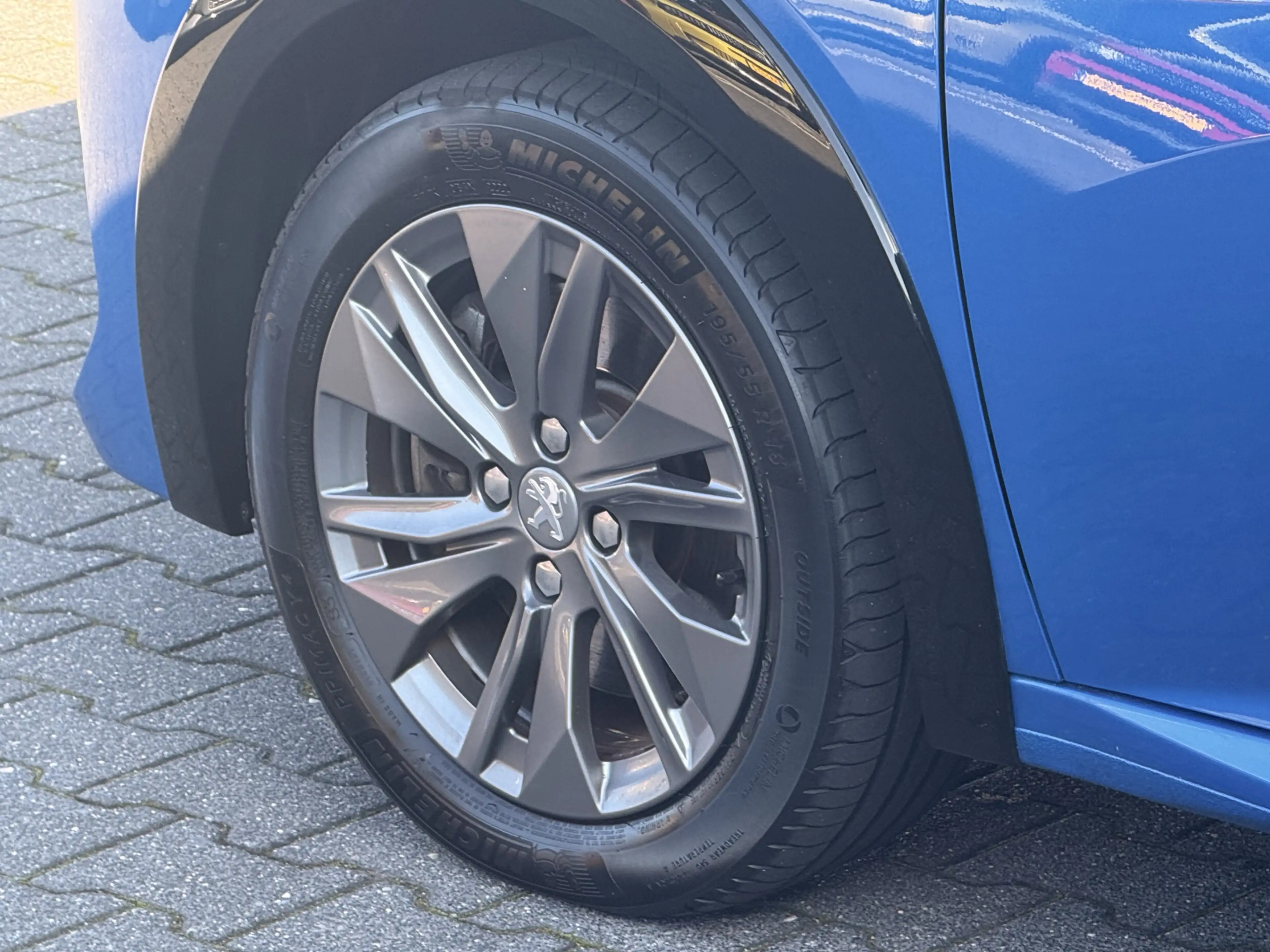 Peugeot e-208 EV Allure 50 kWh 90.3% SOH Camera / Carplay / Navi — photo 13