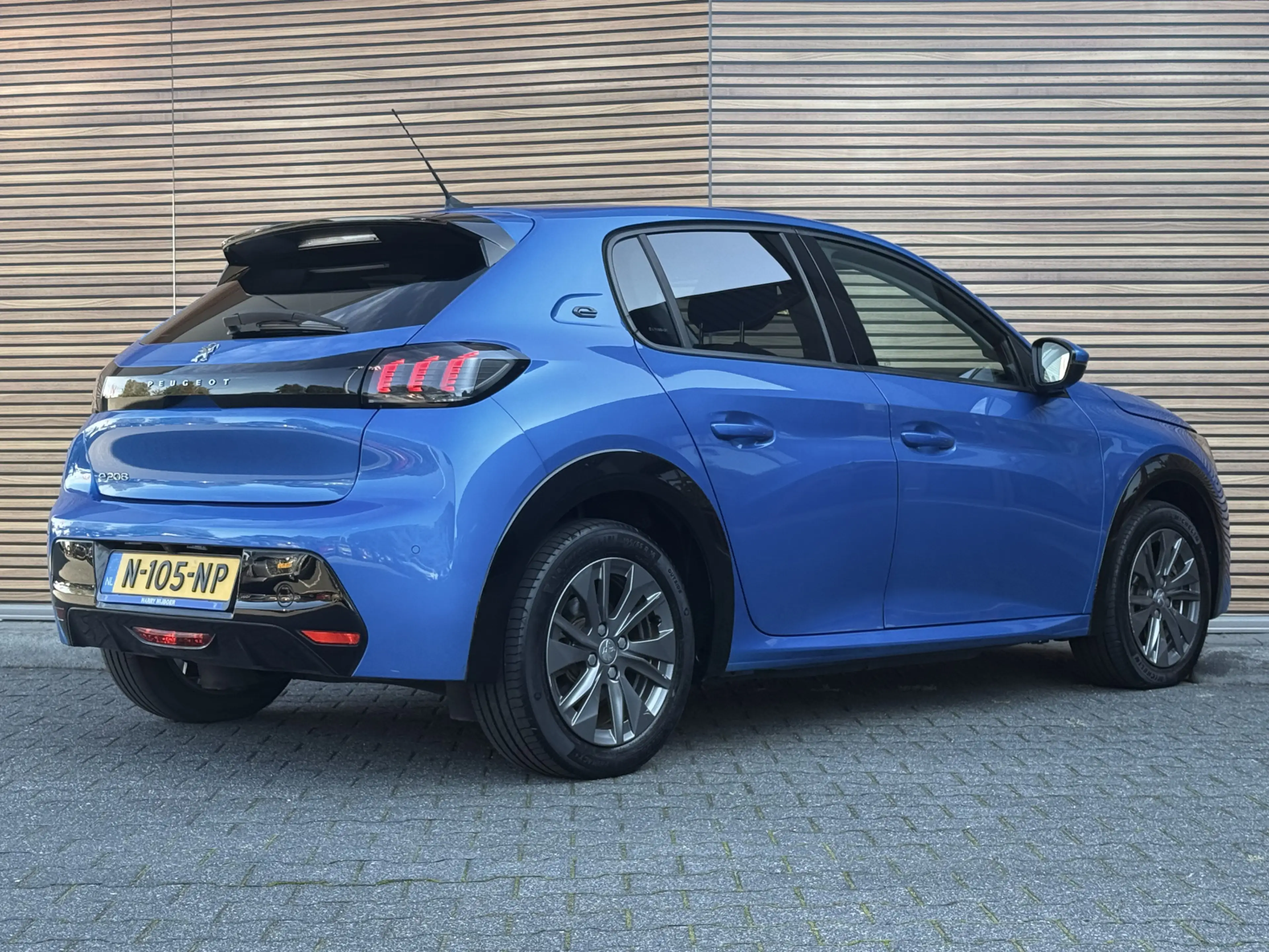 Peugeot e-208 EV Allure 50 kWh 90.3% SOH Camera / Carplay / Navi — photo 3