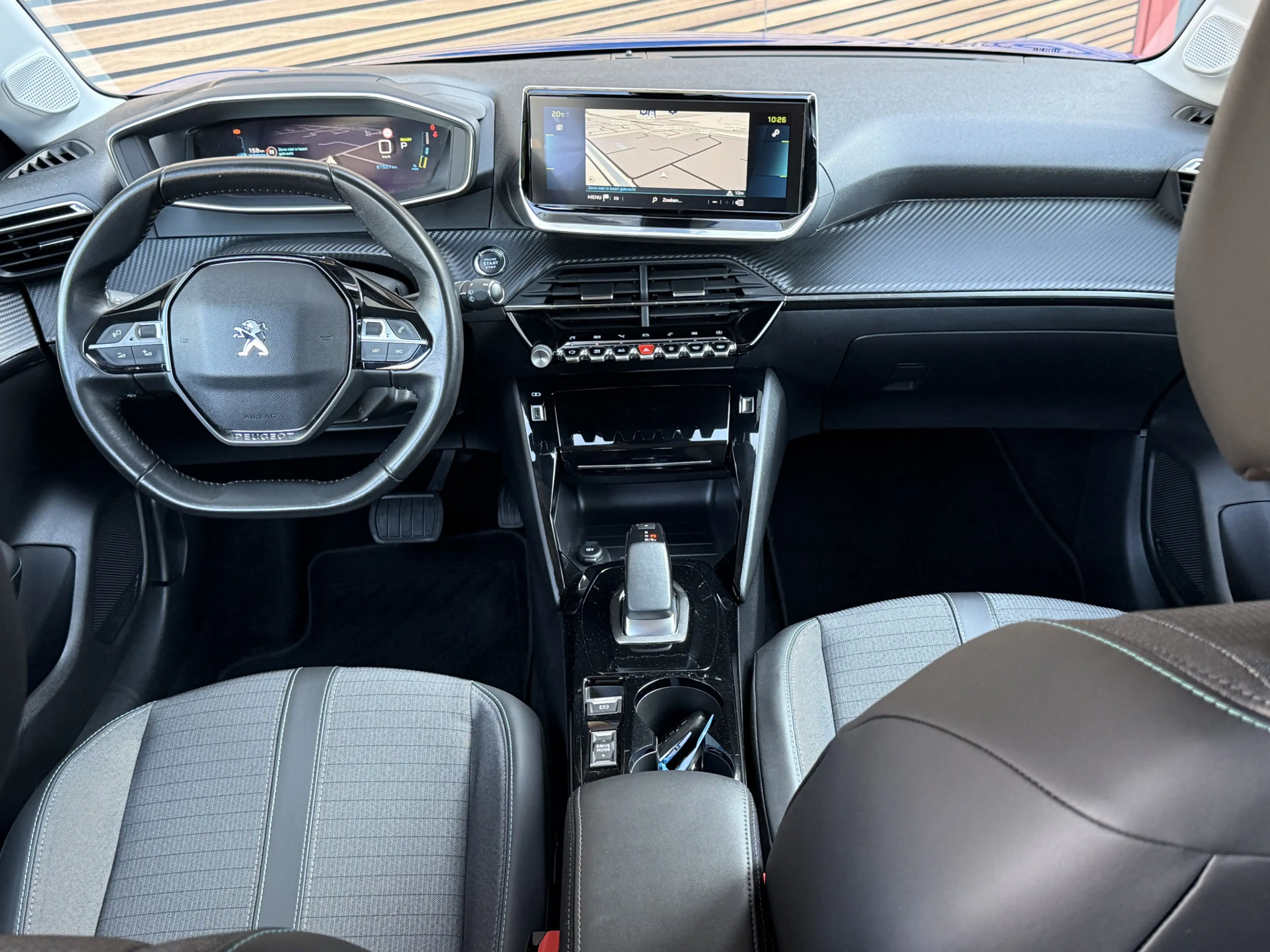 Peugeot e-208 EV Allure 50 kWh 90.3% SOH Camera / Carplay / Navi — photo 2