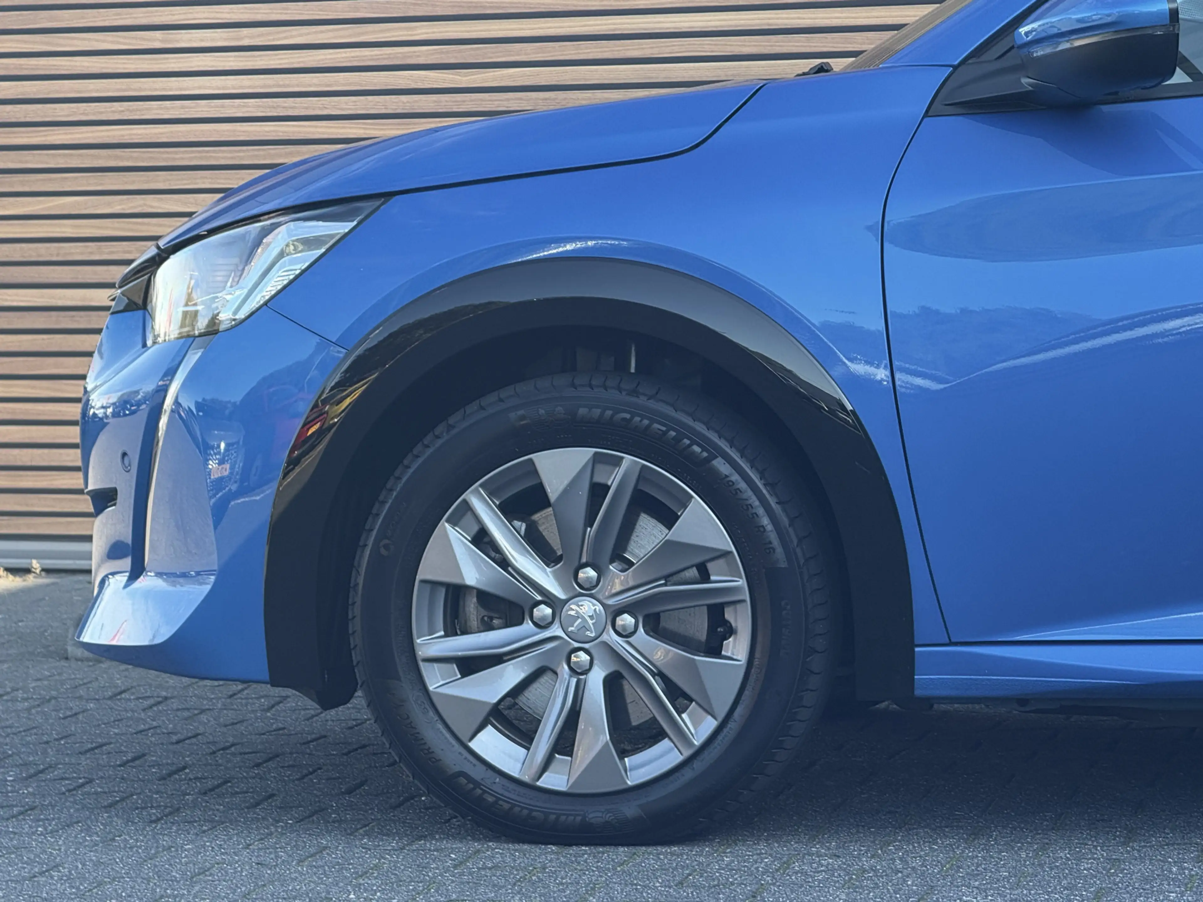 Peugeot e-208 EV Allure 50 kWh 90.3% SOH Camera / Carplay / Navi — photo 12