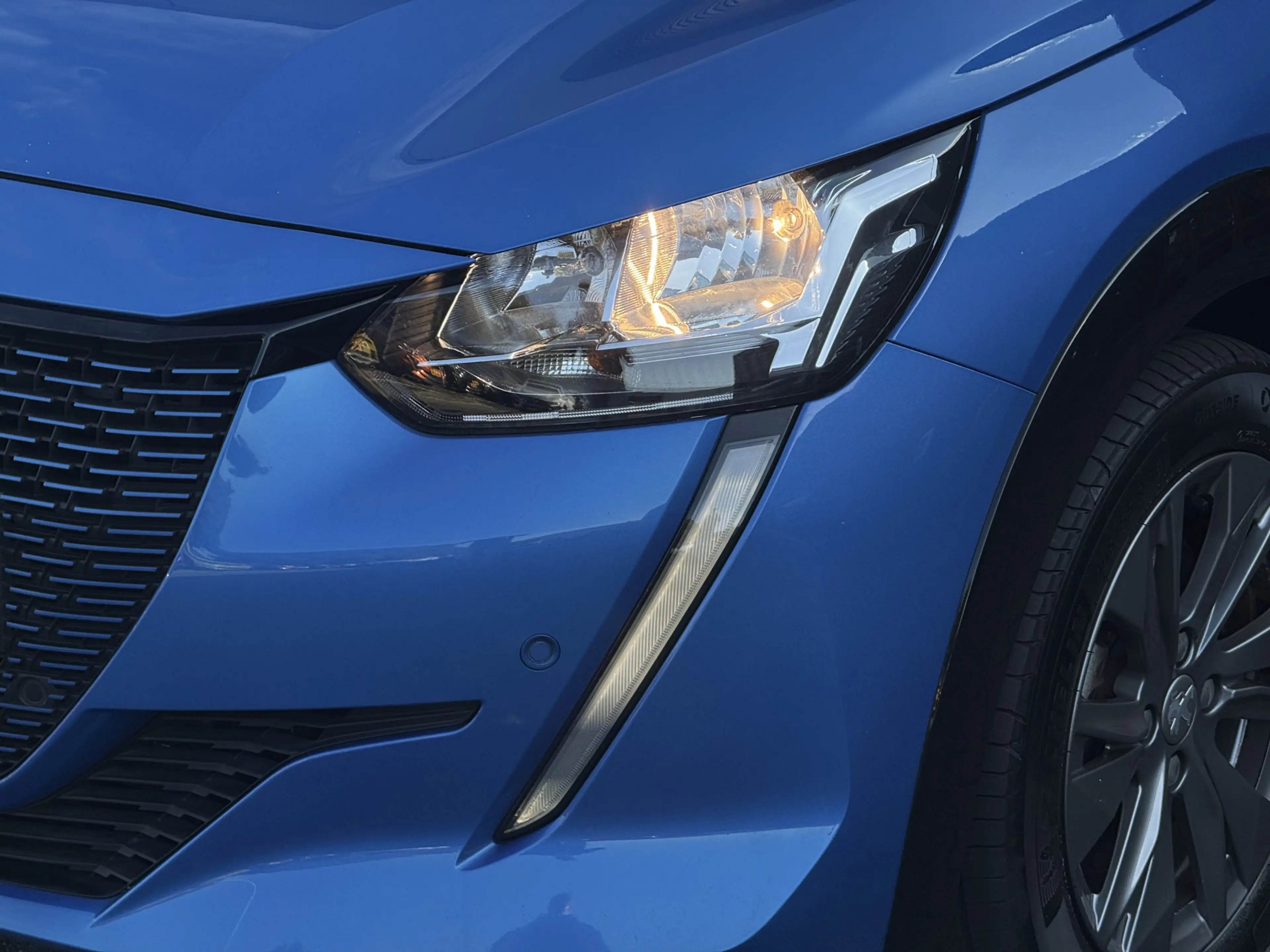 Peugeot e-208 EV Allure 50 kWh 90.3% SOH Camera / Carplay / Navi — photo 10