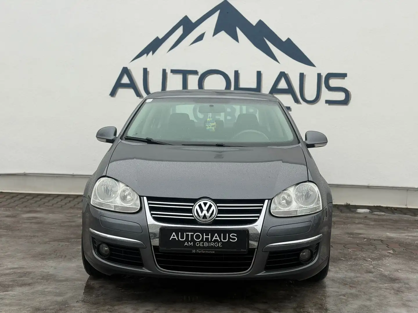 Volkswagen Jetta Jetta 1,9 Trendline TDI NEUES PICKERL Grau - 1