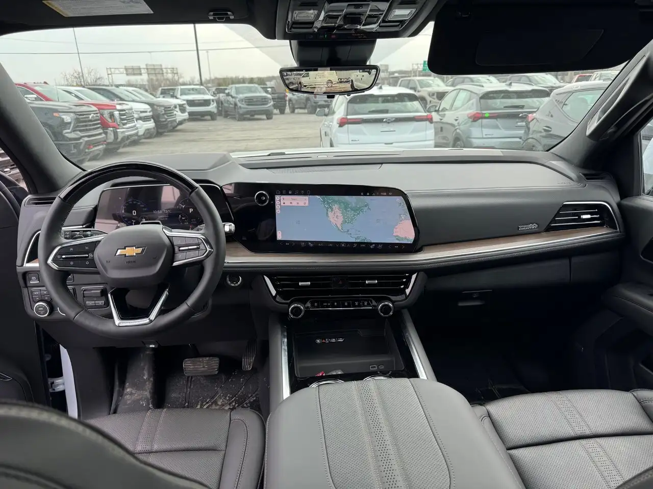 Chevrolet Tahoe снимка Chevrolet Tahoe
