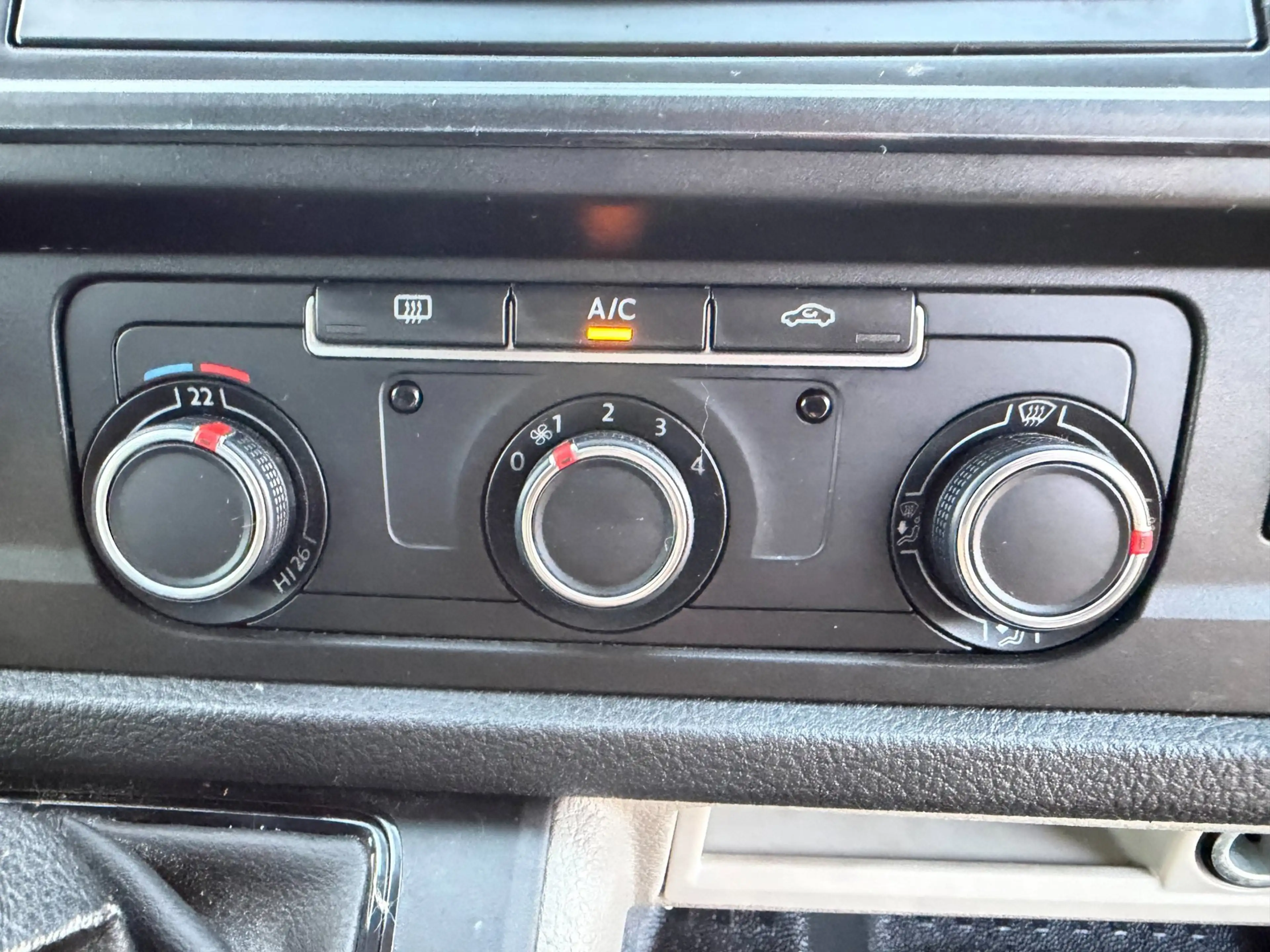 Volkswagen Transporter 2.0 TDI 140PK AUT L2H1 DC MARGE — photo 14