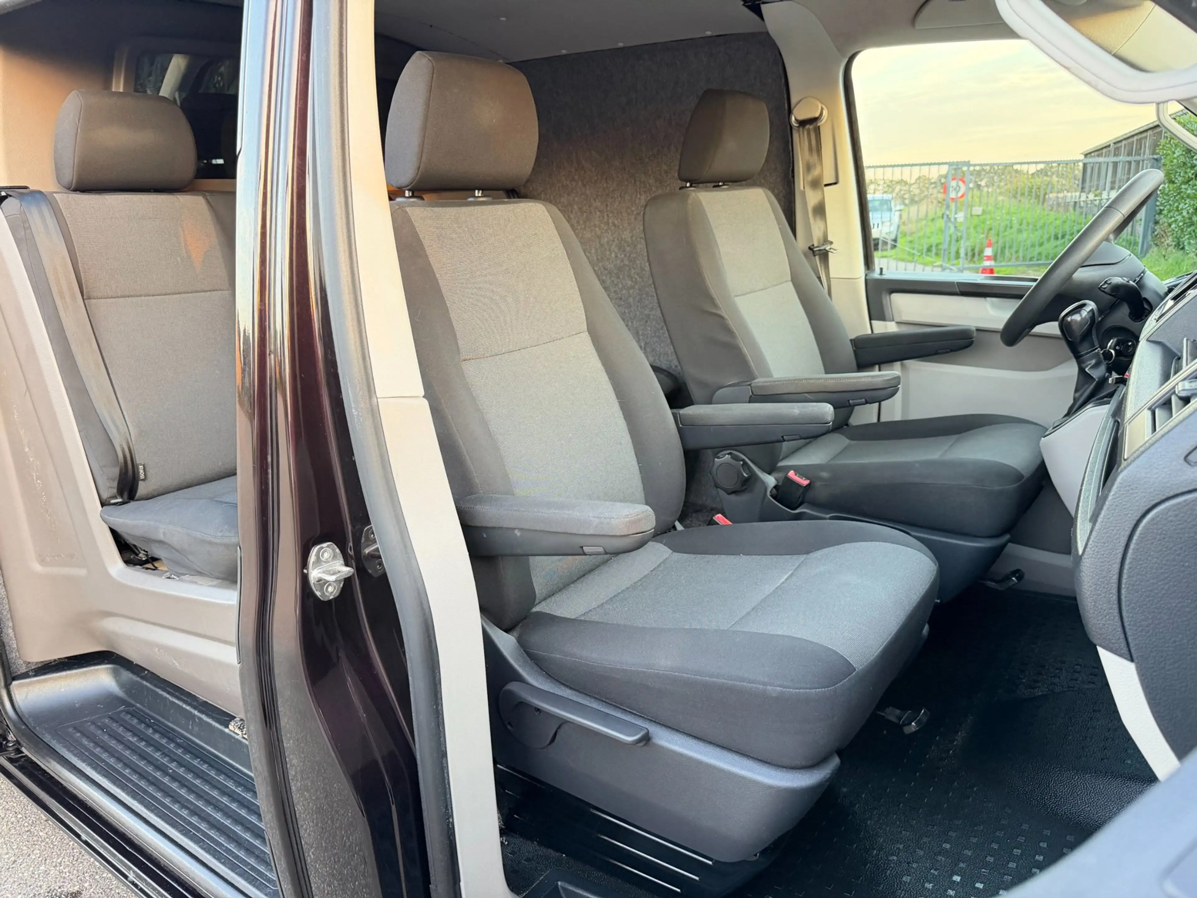 Volkswagen Transporter 2.0 TDI 140PK AUT L2H1 DC MARGE — photo 8