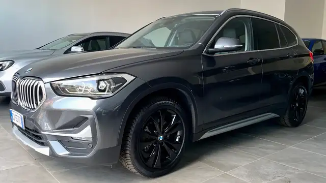 BMW X1 view 3