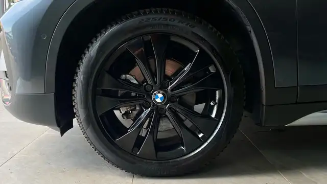 BMW X1 view 5