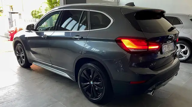 BMW X1 view 6