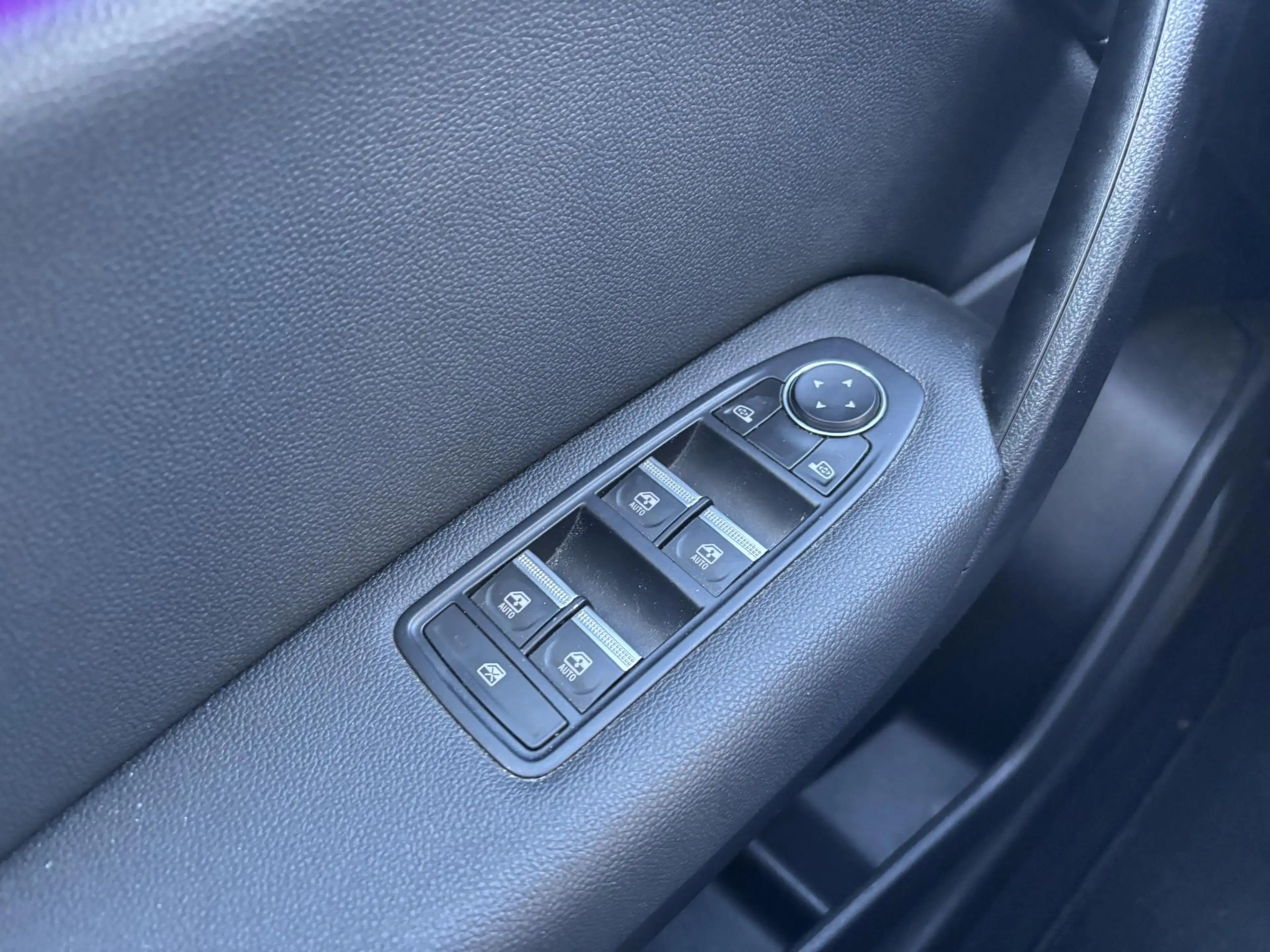 Renault Captur 1.6 E-Tech Hybrid 145 Rive Gauche l — photo 18