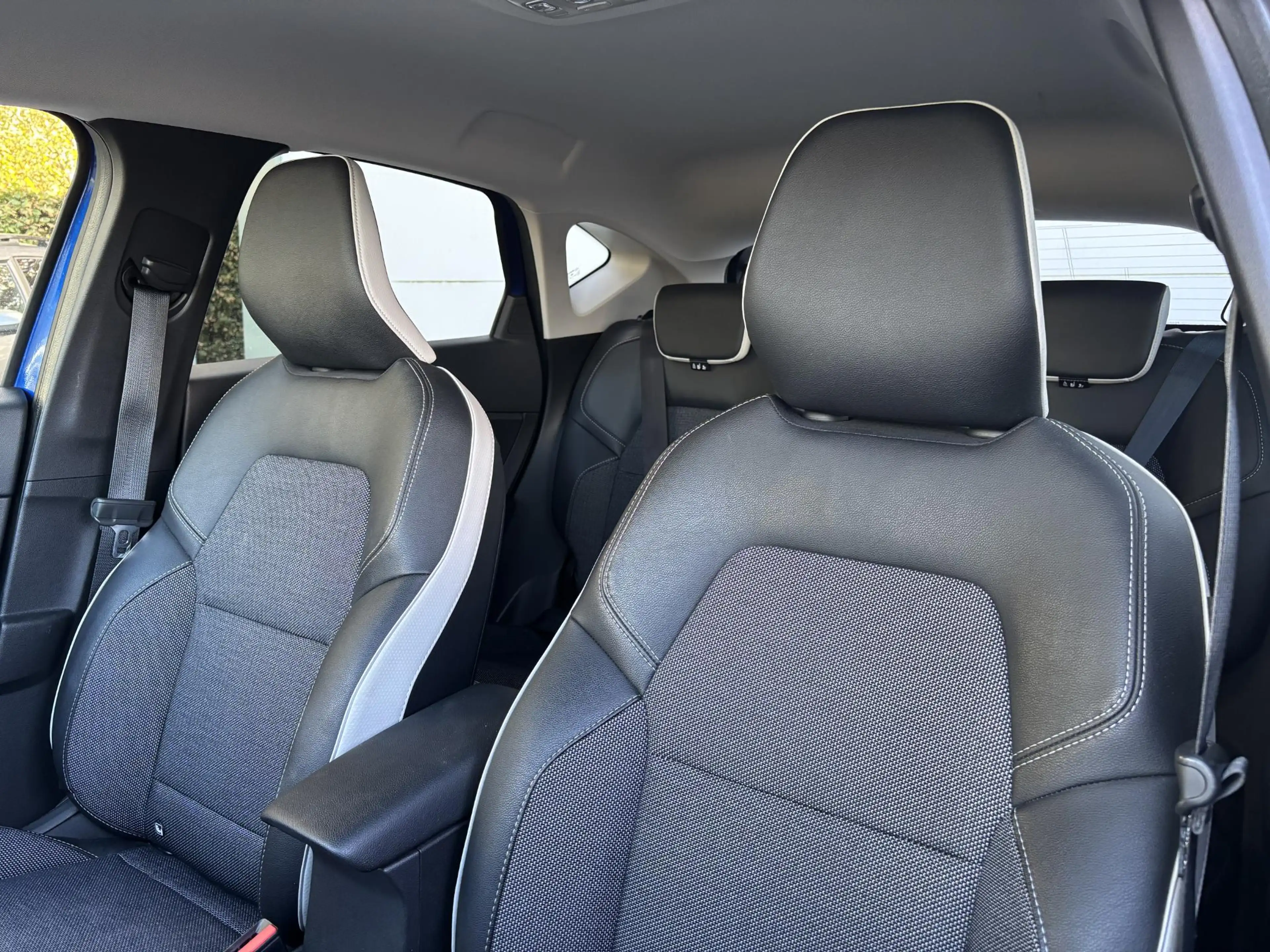 Renault Captur 1.6 E-Tech Hybrid 145 Rive Gauche l — photo 7