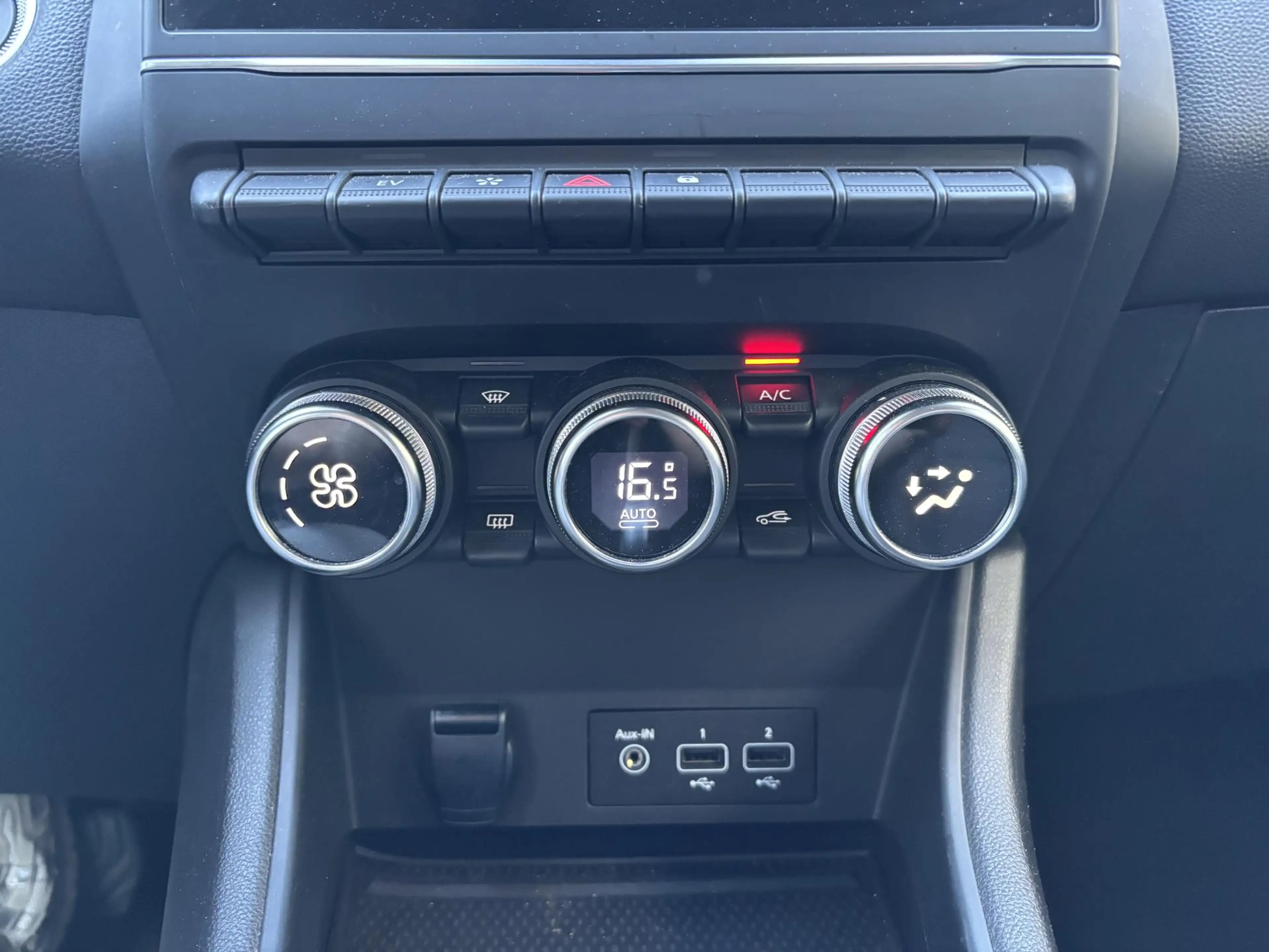 Renault Captur 1.6 E-Tech Hybrid 145 Rive Gauche l — photo 12