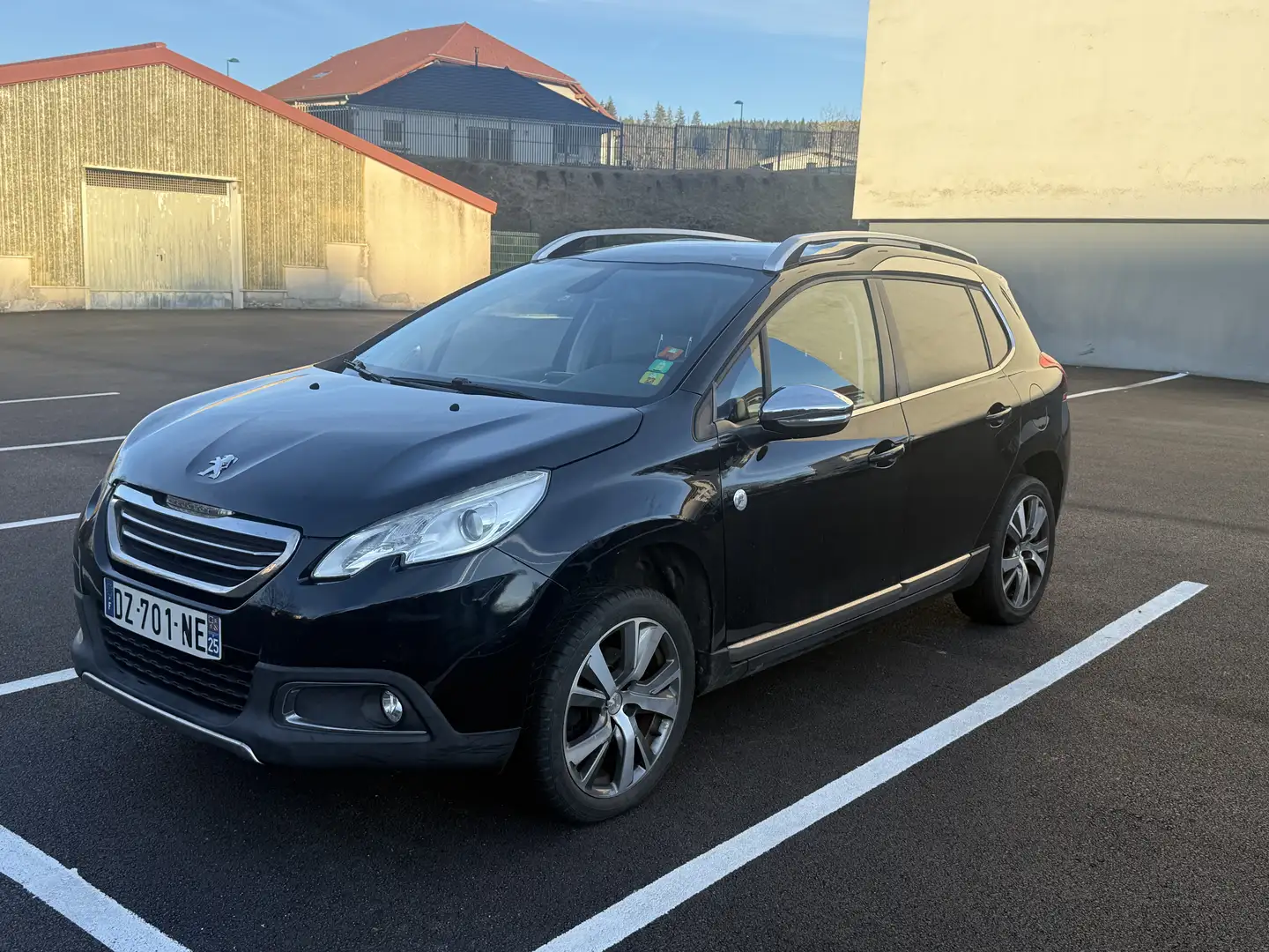 Peugeot 2008 Noir - 1