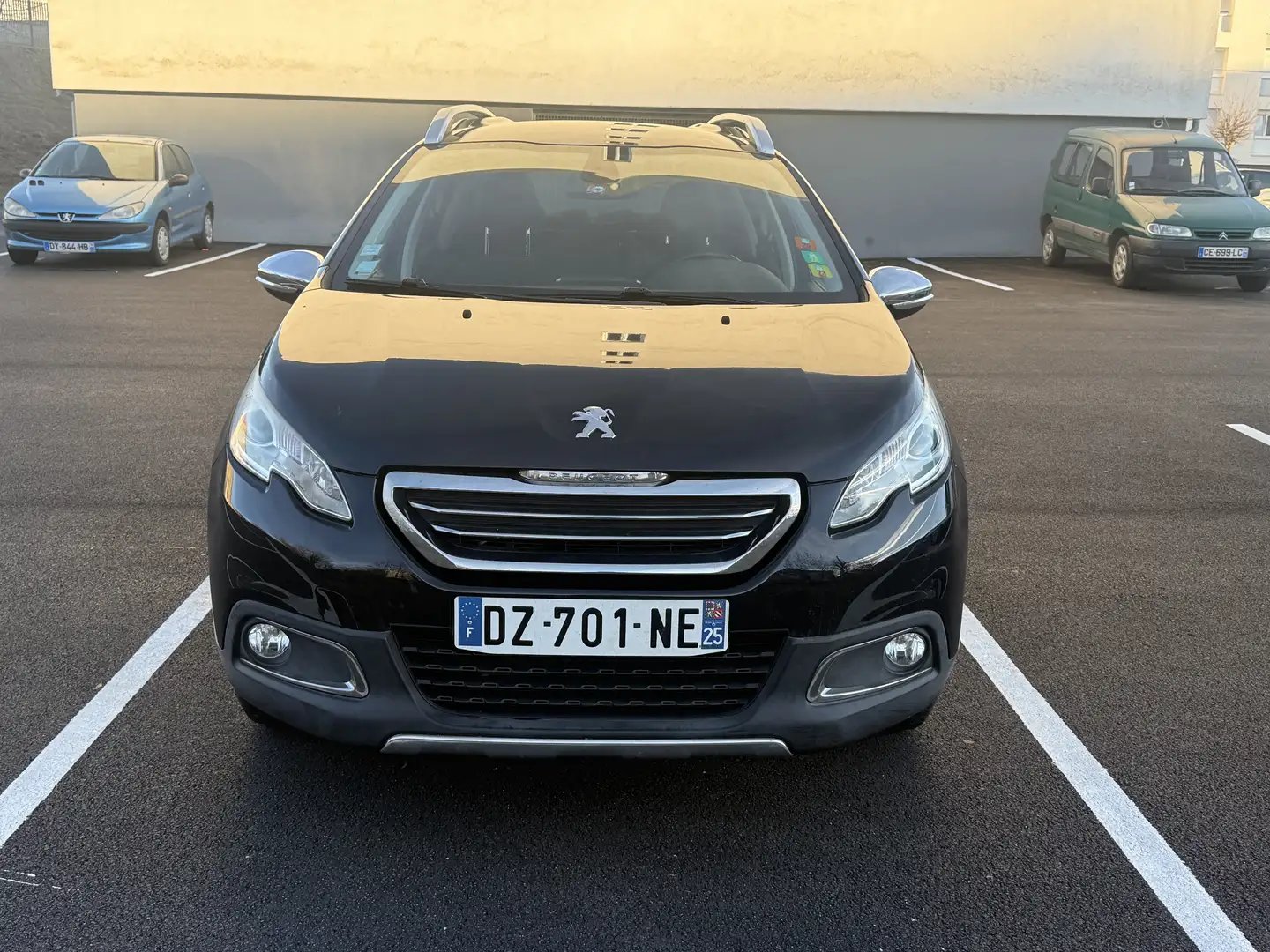 Peugeot 2008 Noir - 2