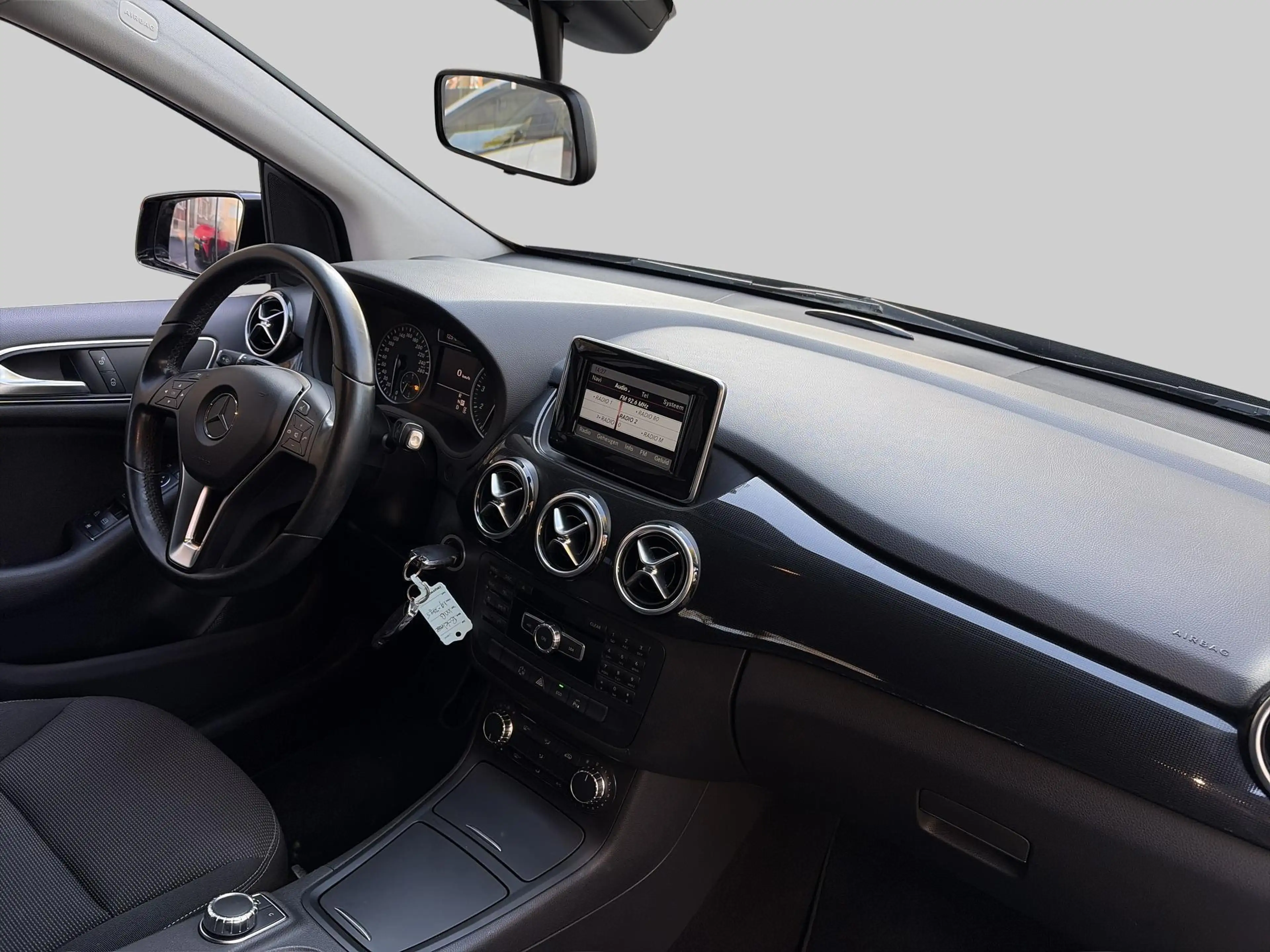 Mercedes-Benz B 200 Ambition | Trekhaak | Airco | Audio-navigatie full — photo 13