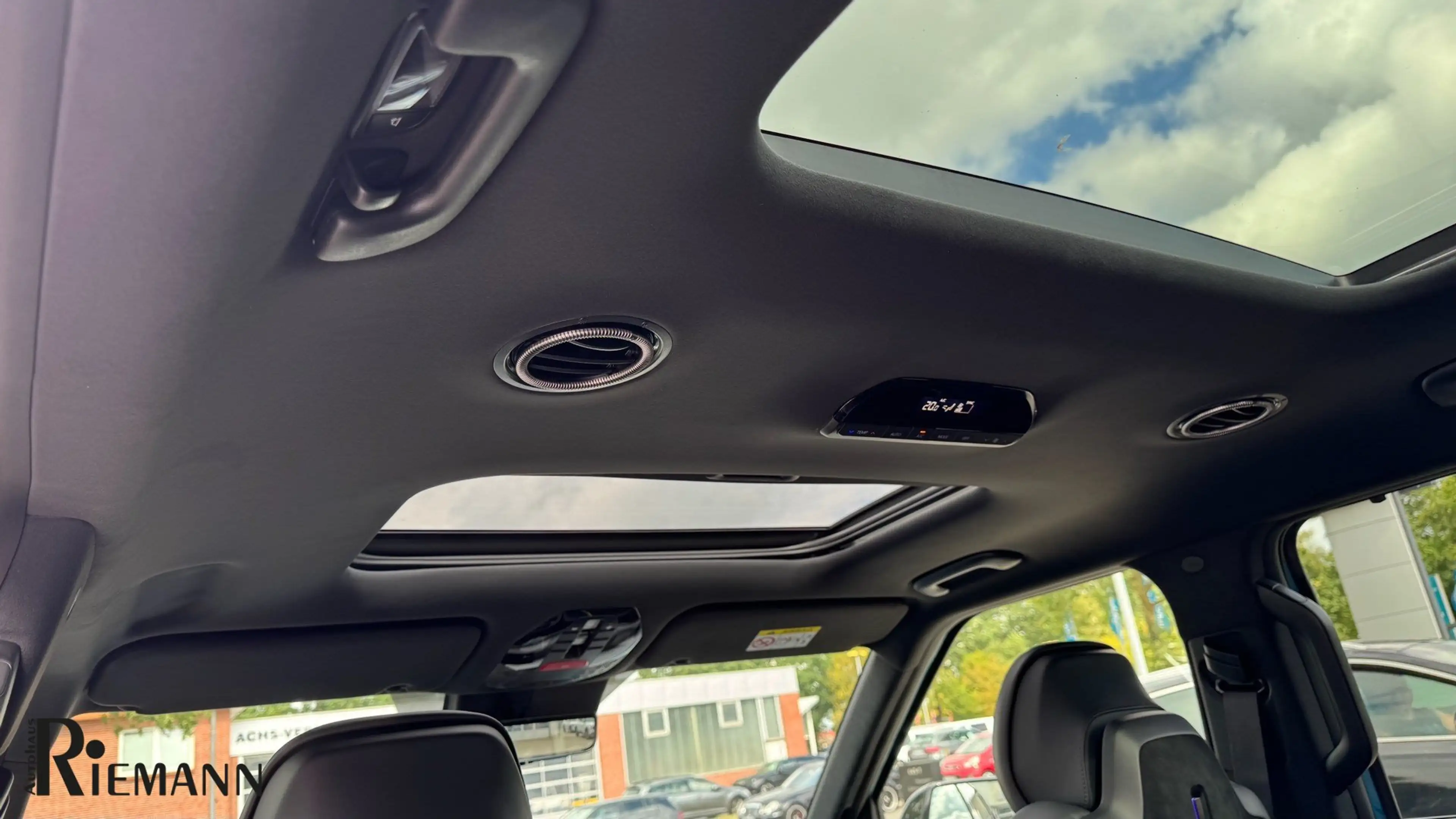 Kia EV9 99,8 kWh AWD GT + Panorama-Glasdach — photo 15