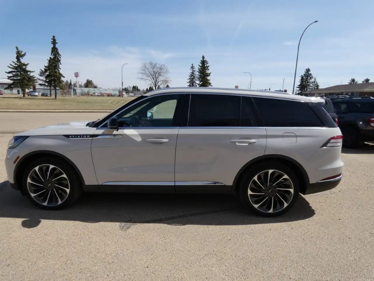Lincoln Aviator снимка Lincoln Aviator
