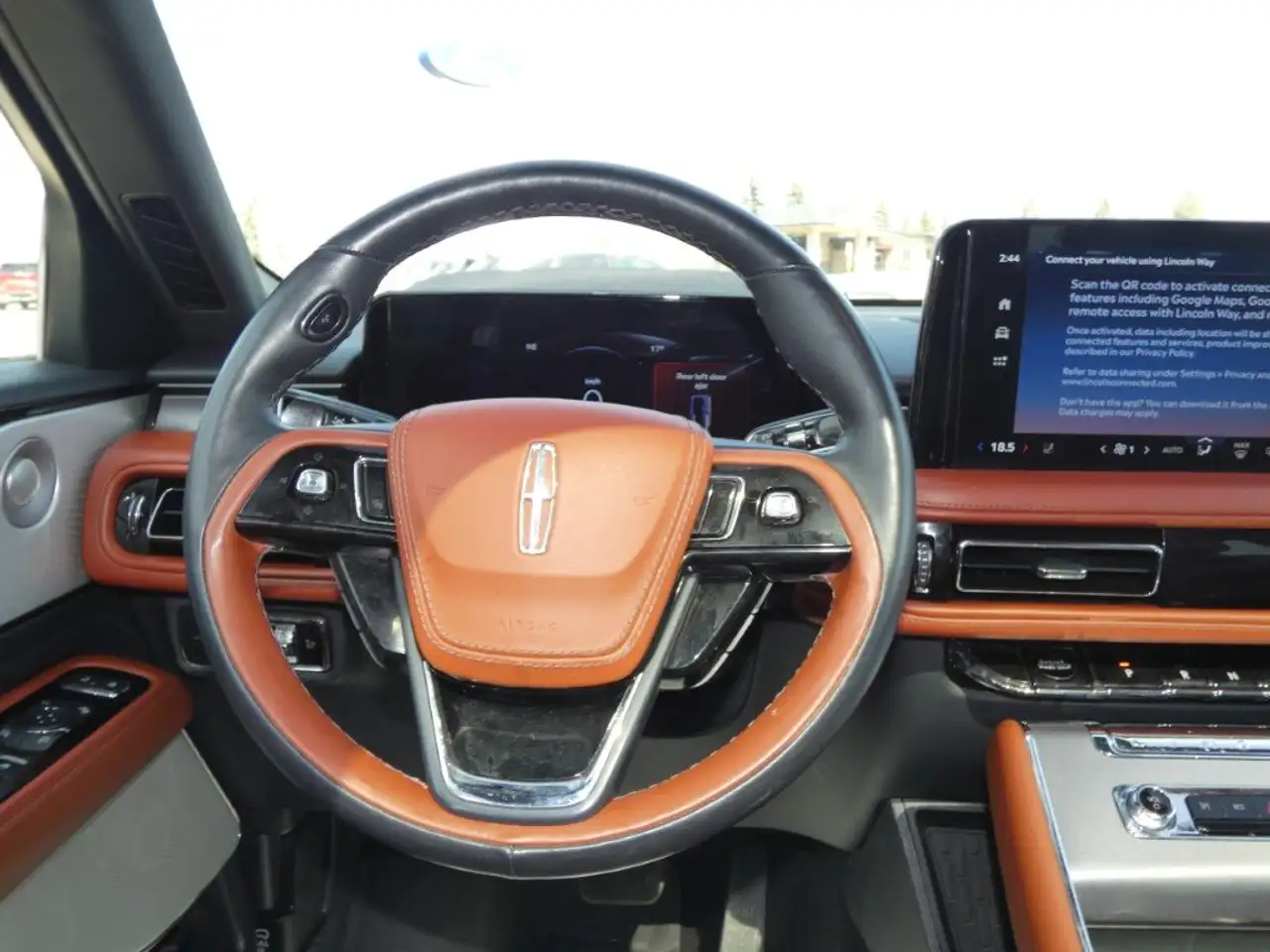 Lincoln Aviator снимка Lincoln Aviator