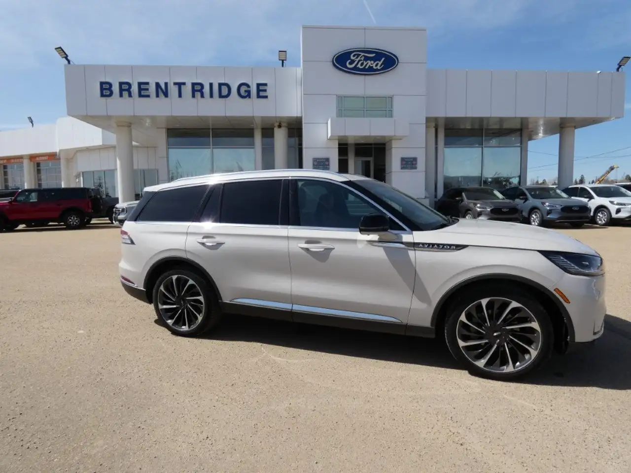 Lincoln Aviator снимка Lincoln Aviator