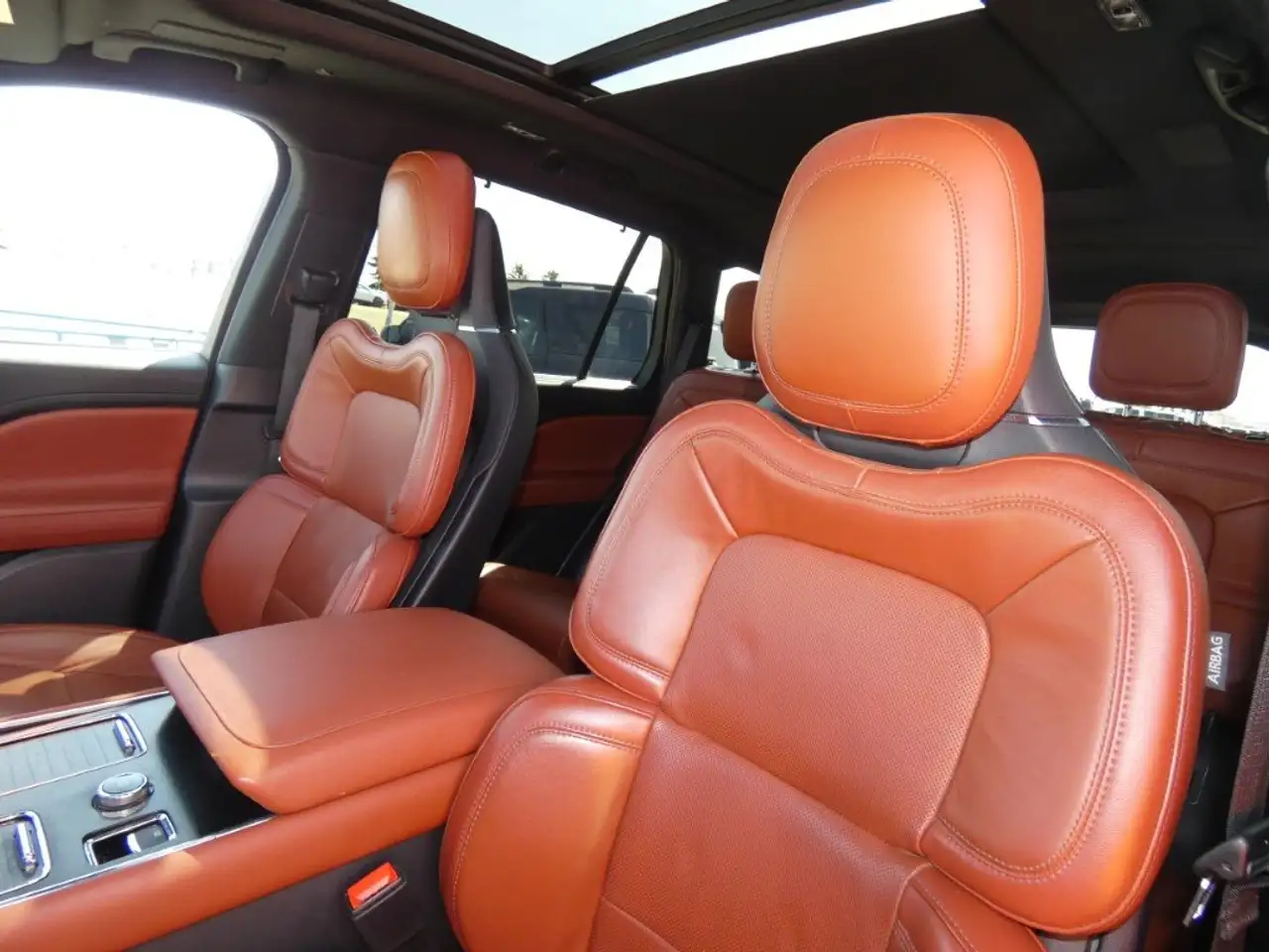Lincoln Aviator снимка Lincoln Aviator