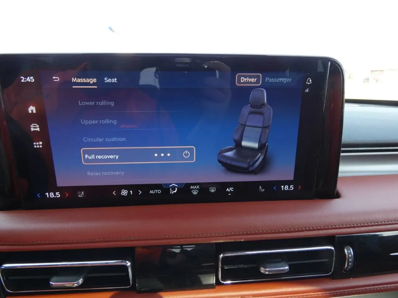 Lincoln Aviator снимка Lincoln Aviator