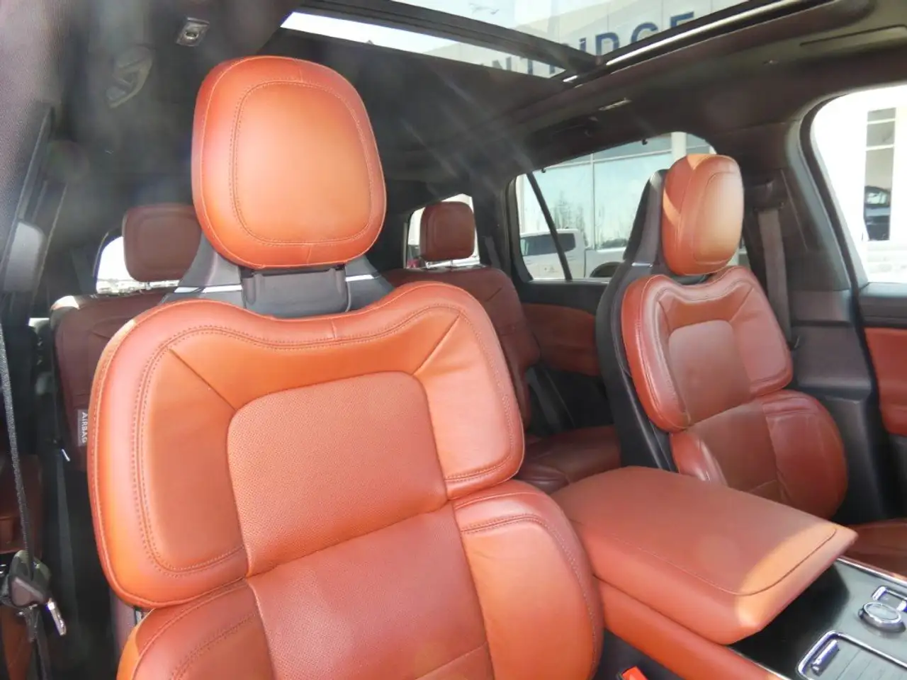 Lincoln Aviator снимка Lincoln Aviator