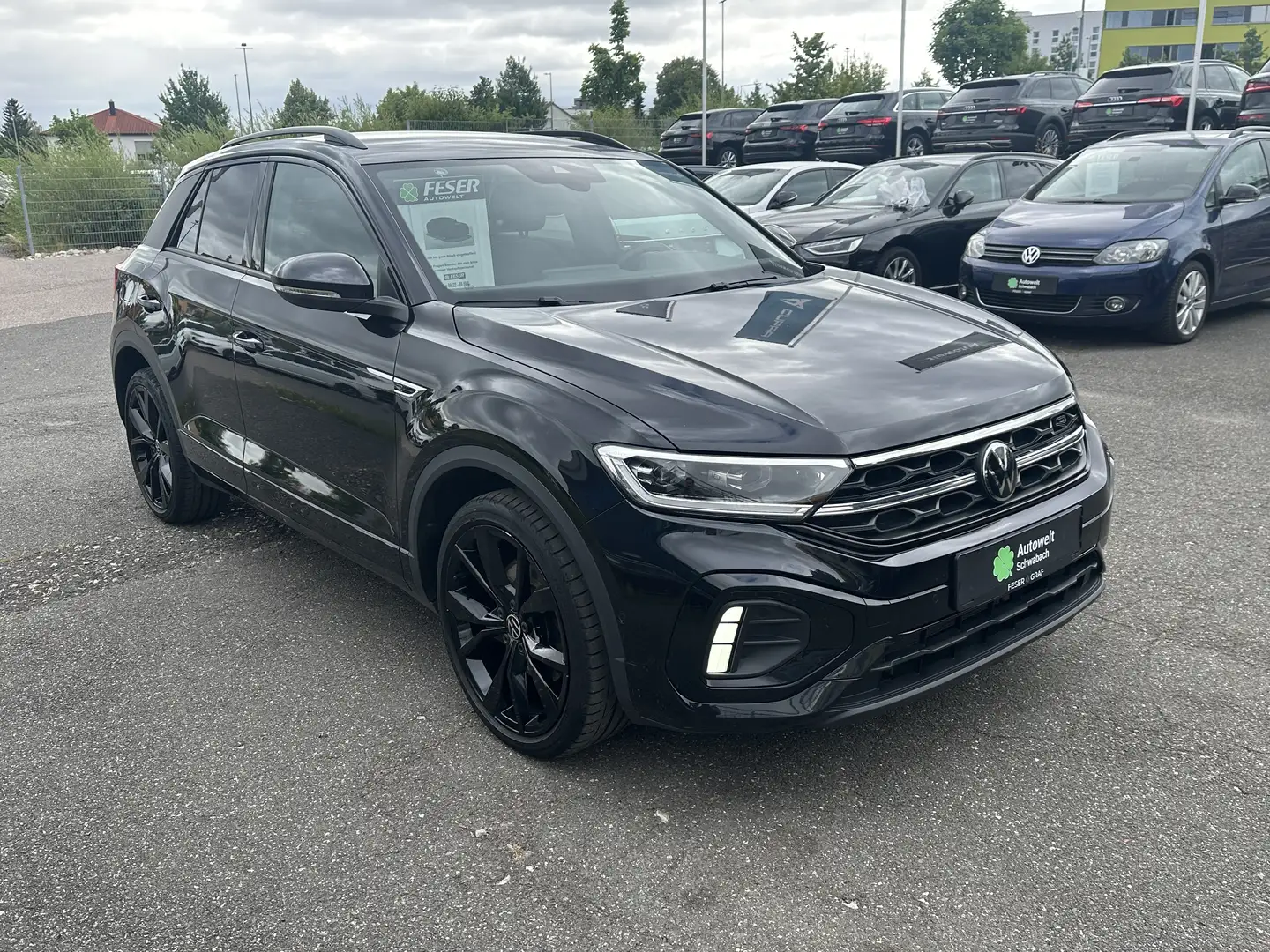 Volkswagen T-Roc R-Line 1.5 TSI LED SHZ PDC NAVI ACC Schwarz - 2