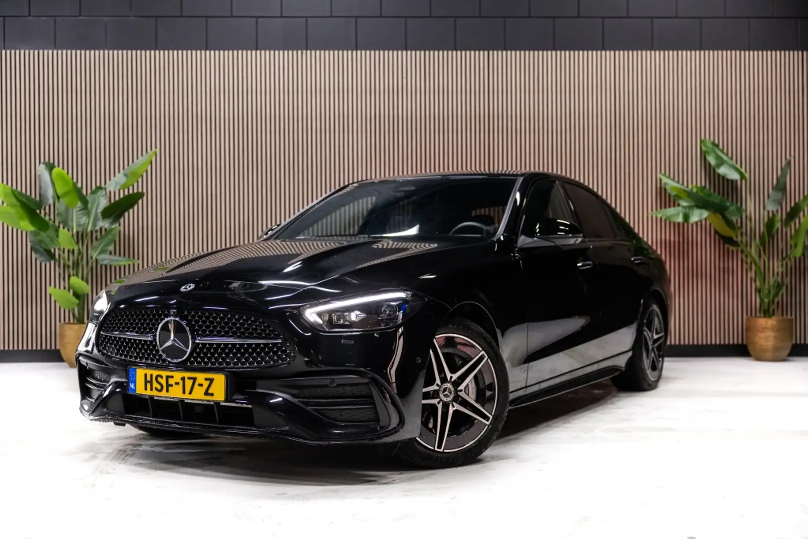 Mercedes-Benz C 300 e AMG Line | Burmester | Pano | HuD | 360 Cam | Noir - 1