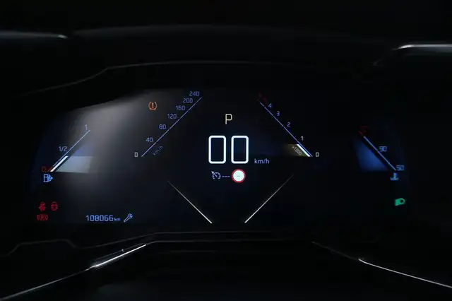 DS Automobiles DS 7 Crossback view 12