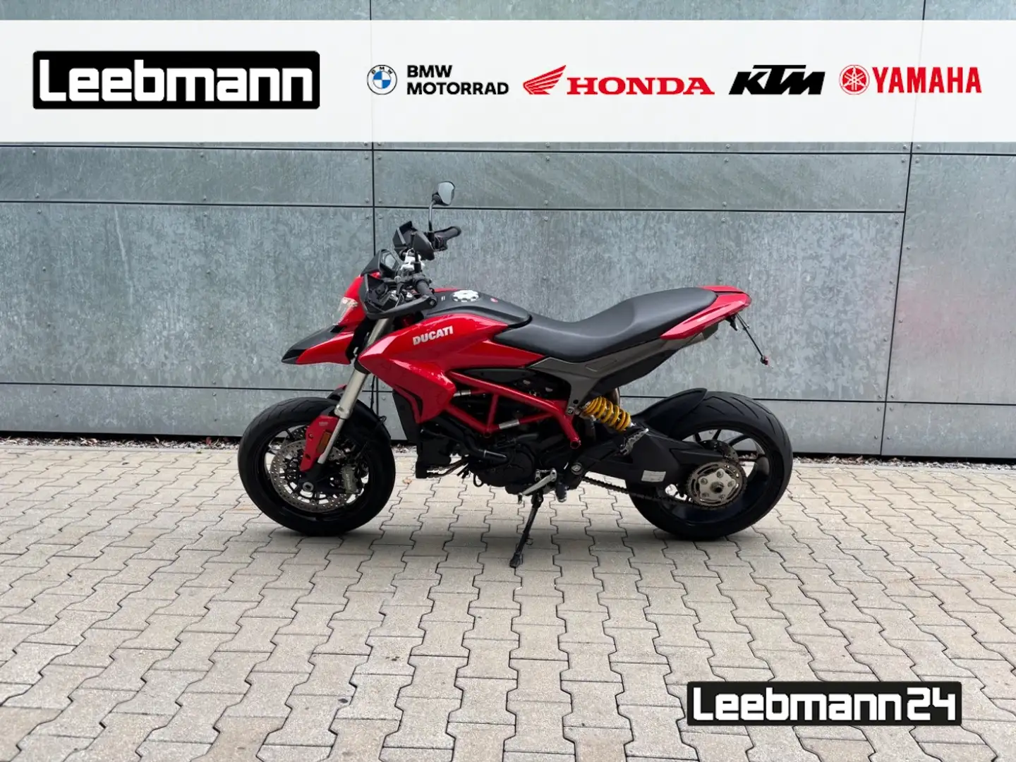 Ducati Hypermotard 939 crvena - 1