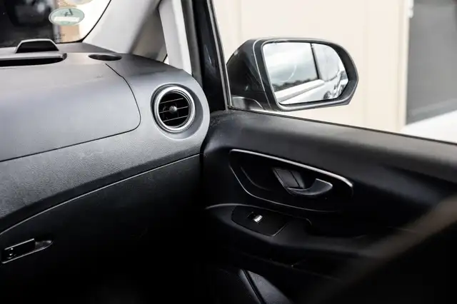 Mercedes-Benz Vito view 30