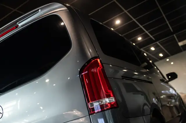 Mercedes-Benz Vito view 14