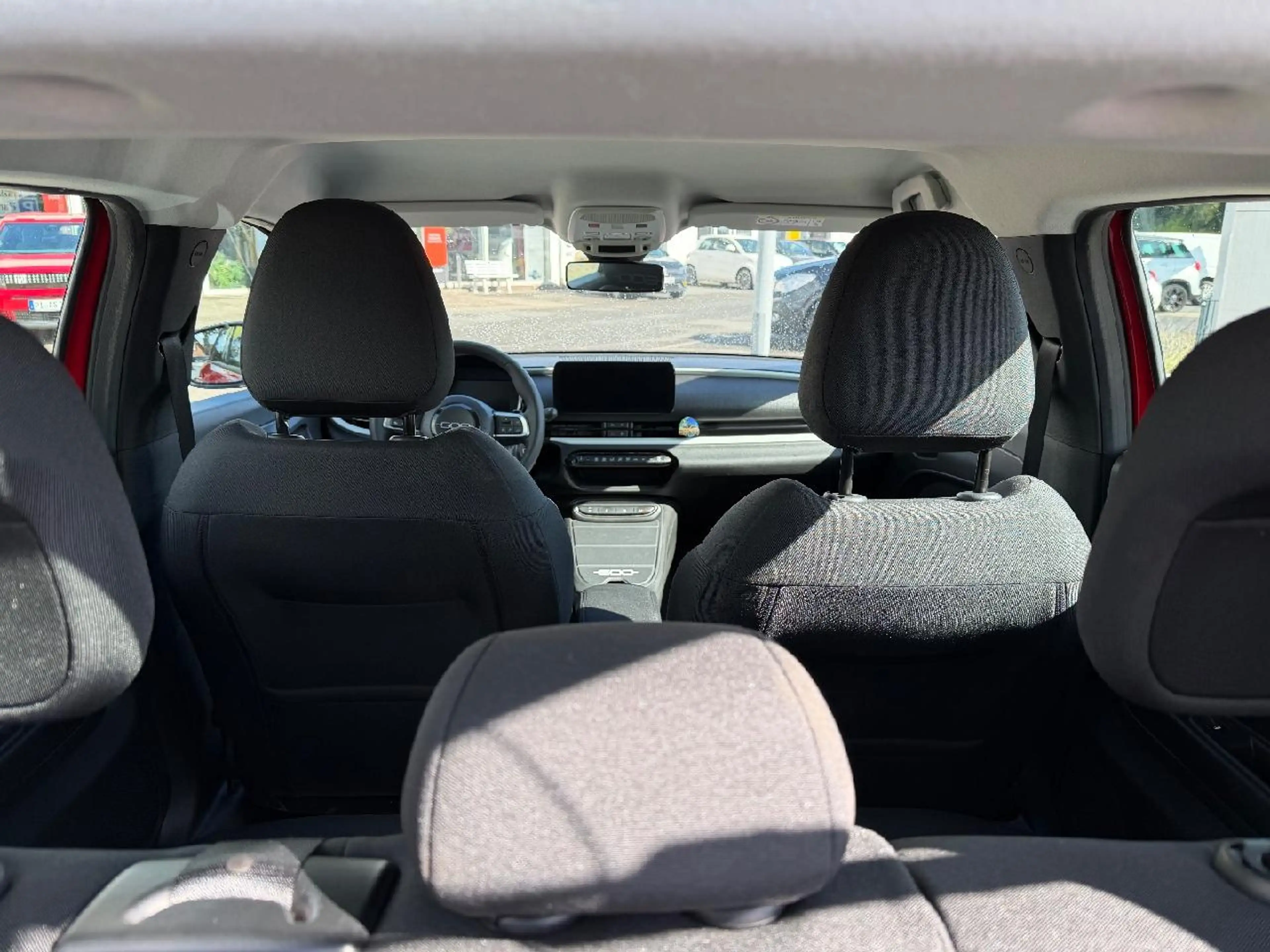 Fiat 600 Hybrid 125-Jahre-Edition — photo 8
