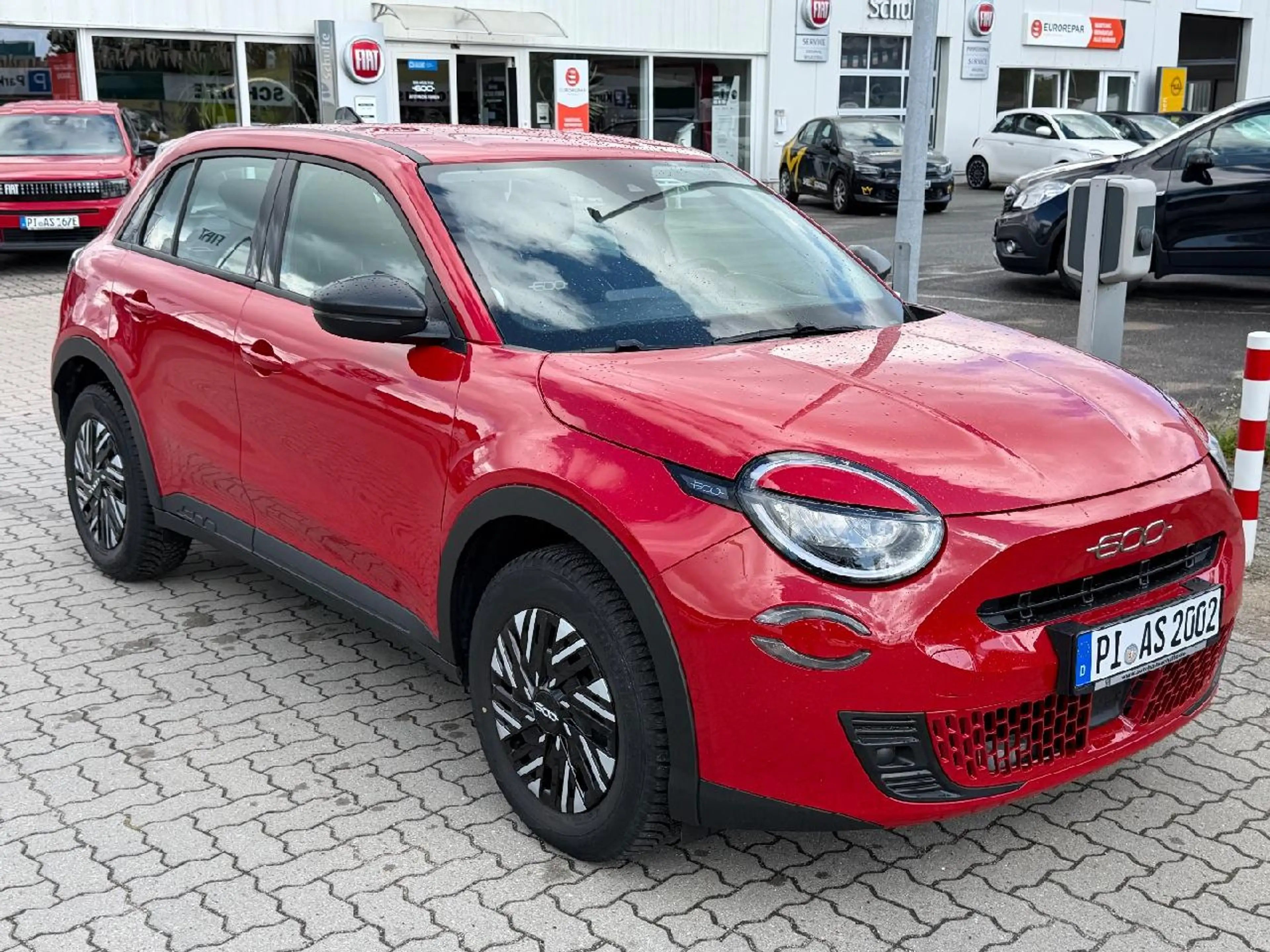 Fiat 600 Hybrid 125-Jahre-Edition — photo 2