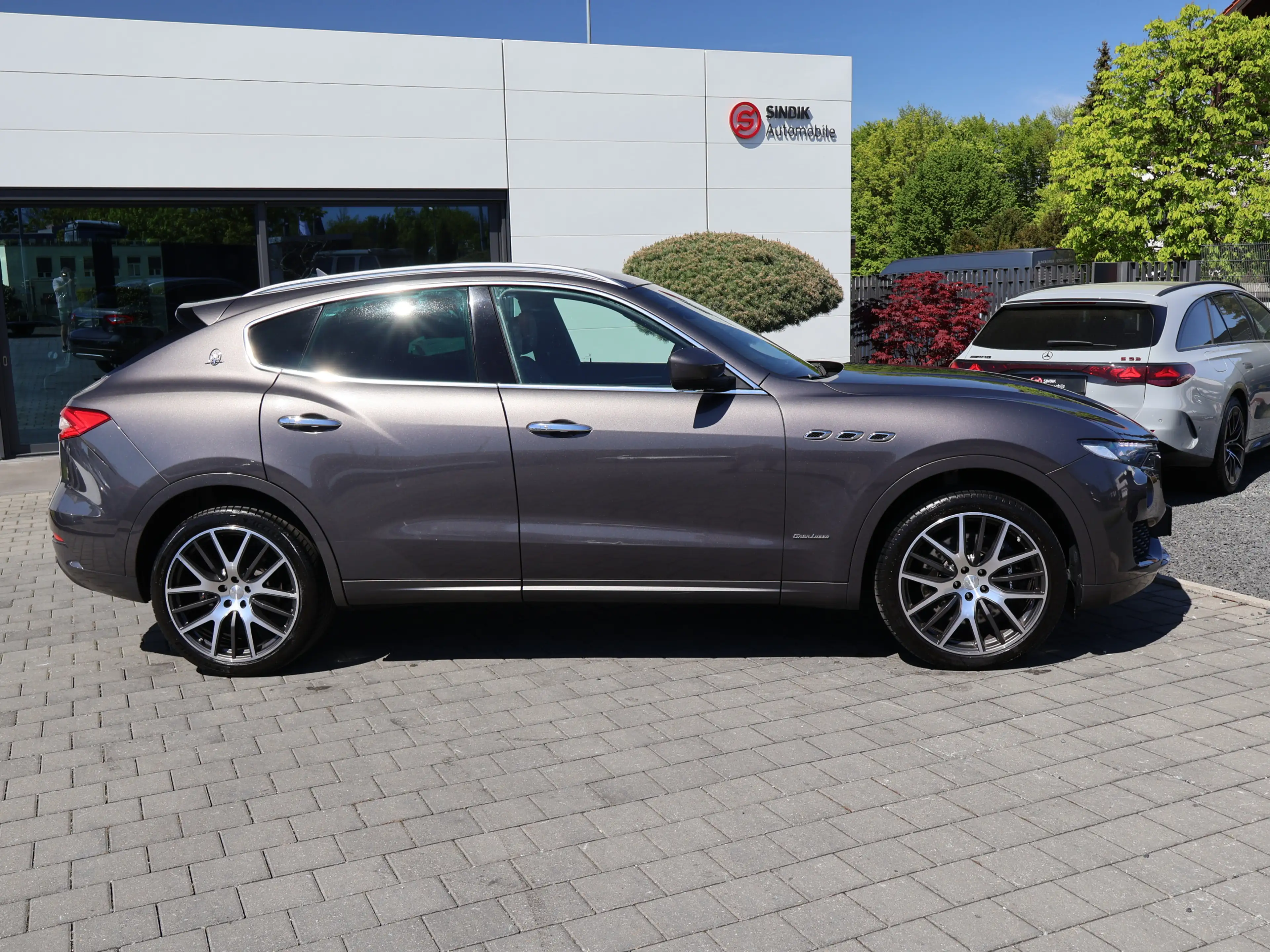 Maserati Levante S Q4     ZEGNA     Edition-B&W-Pano-Kam. — photo 11