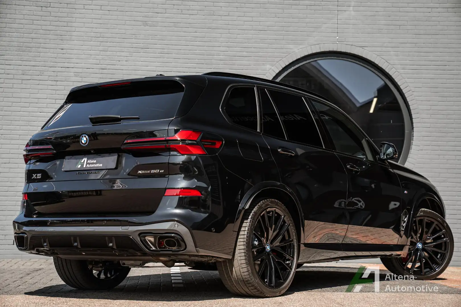 BMW X5 xDrive50e Launch Edition Nieuw, direct leverbaar, Nero - 2
