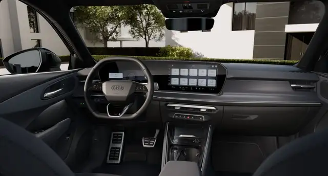 Audi Q3 view 7