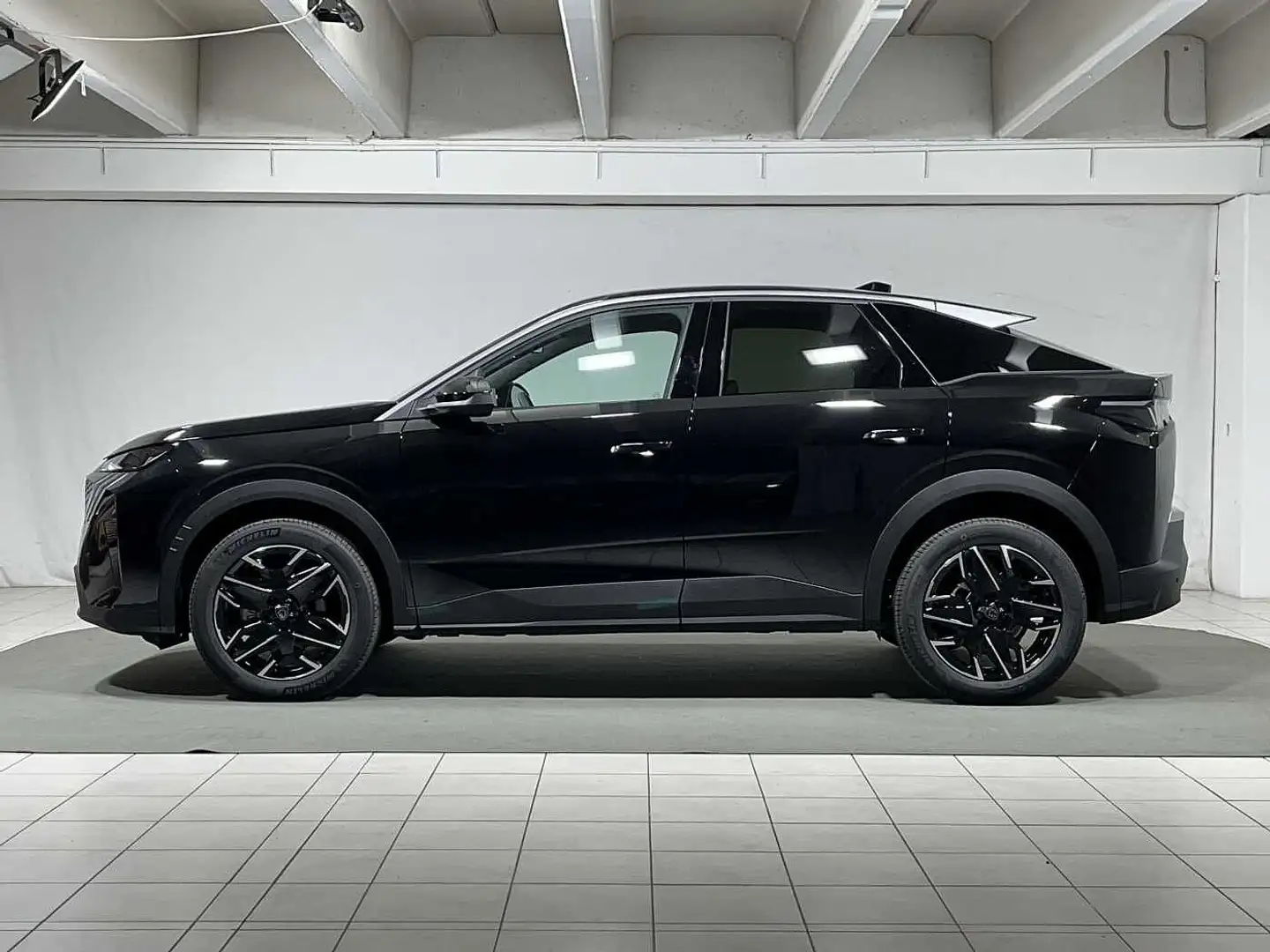 Peugeot 3008 Hybrid 145 e-DCS6 Allure Nero - 2