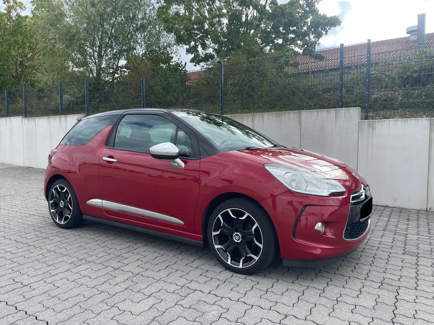 Citroen DS3 DS3 1.6 HDi 115 SportChic Leder*Navi*PDC*SH*17*AHK Rot - 2