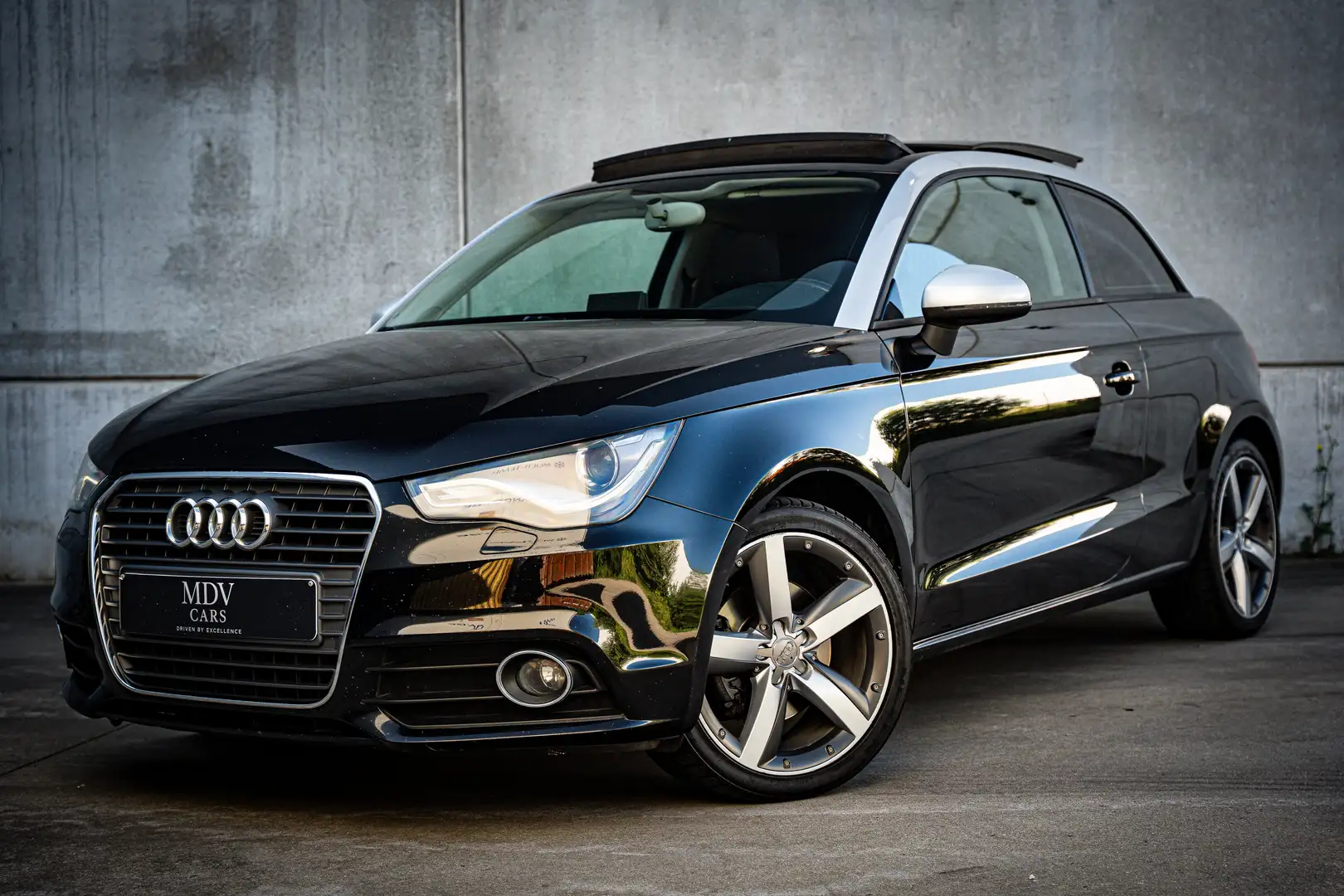 Audi A1 A1 1.4 TFSI Ambition S line S tronic 119gr Noir - 1