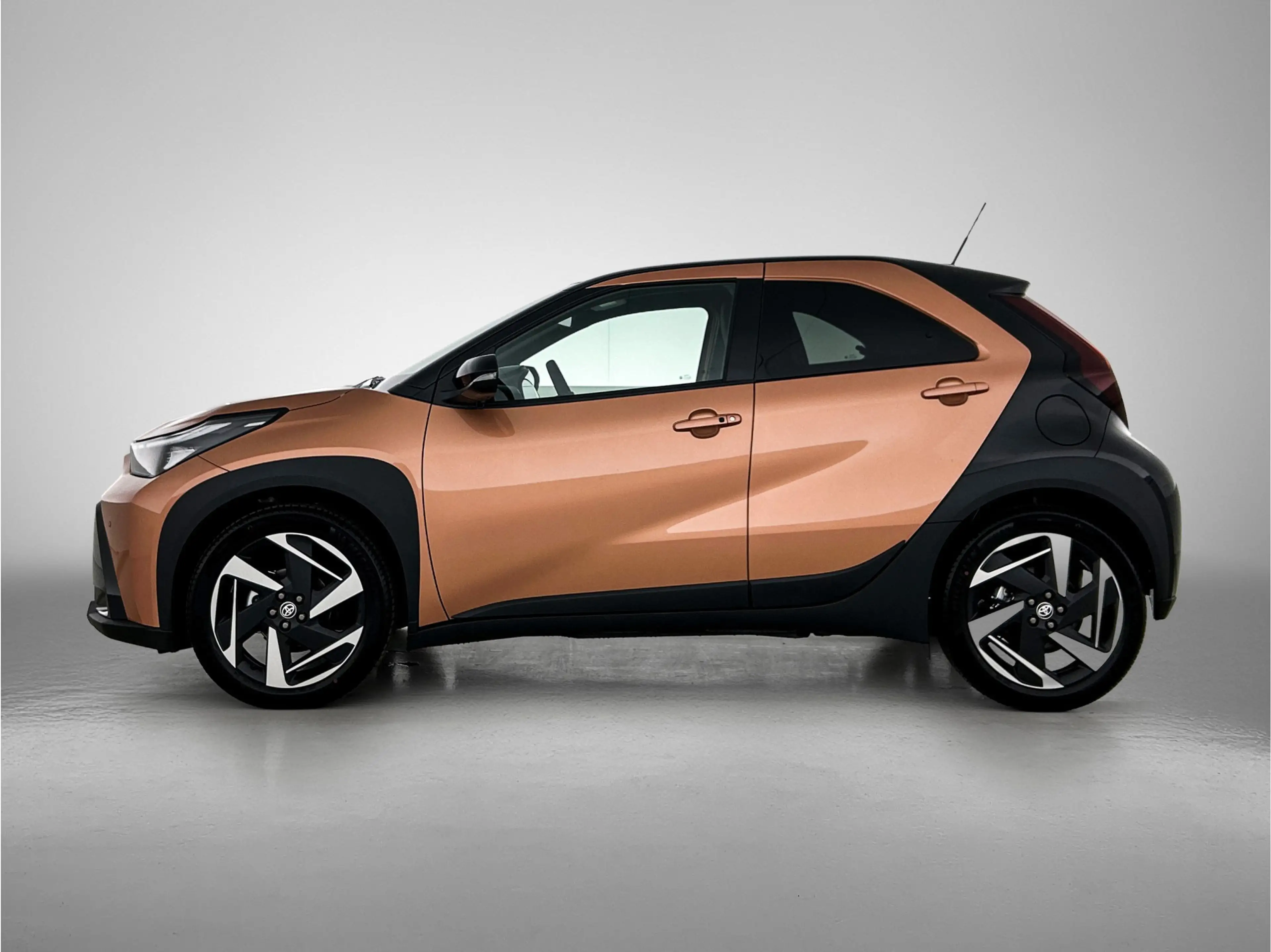 Toyota Aygo X Hybrid 115 envy JBL JBL | Stoelverwarming | Naviga — photo 3
