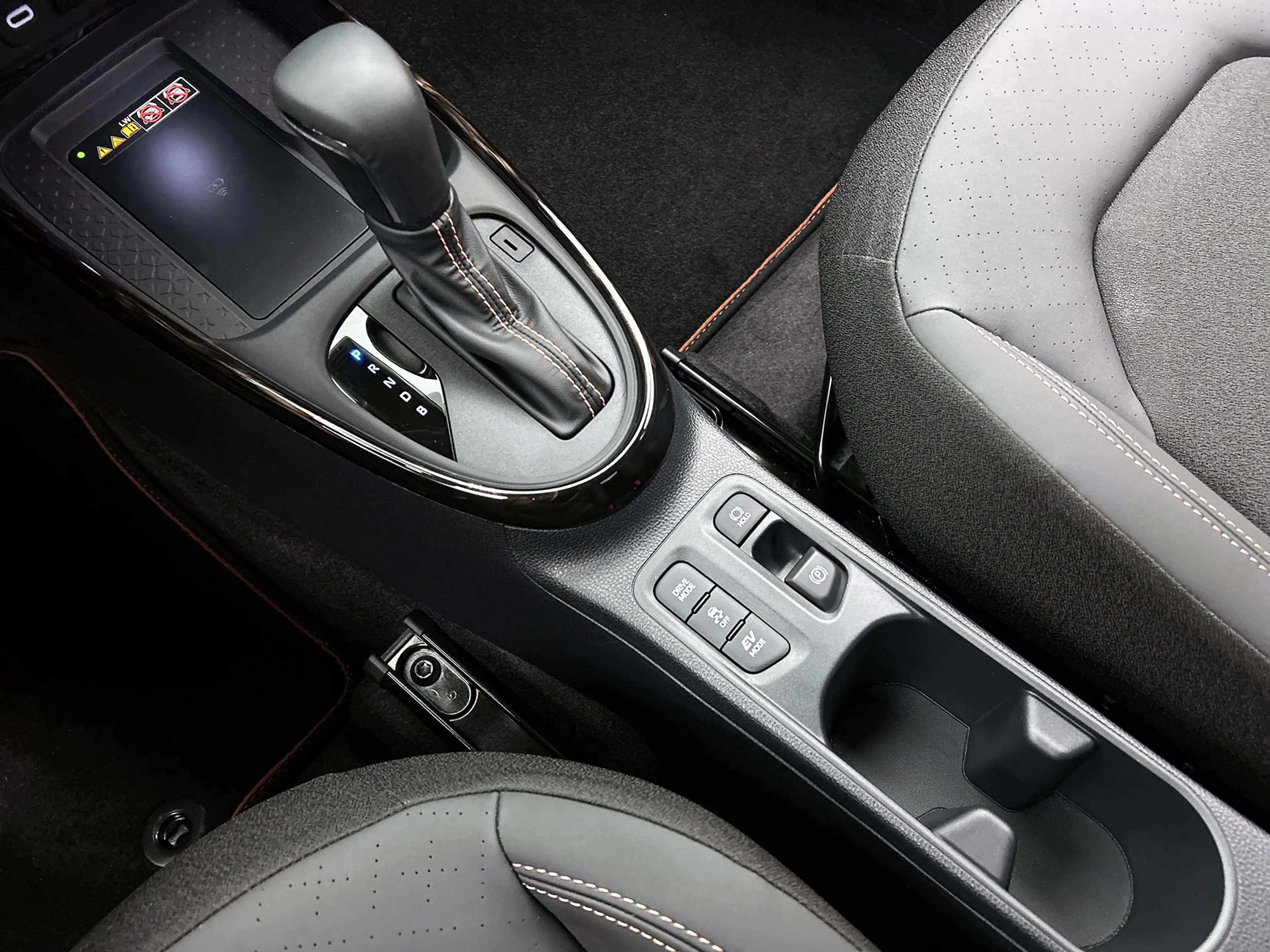 Toyota Aygo X Hybrid 115 envy JBL JBL | Stoelverwarming | Naviga — photo 10