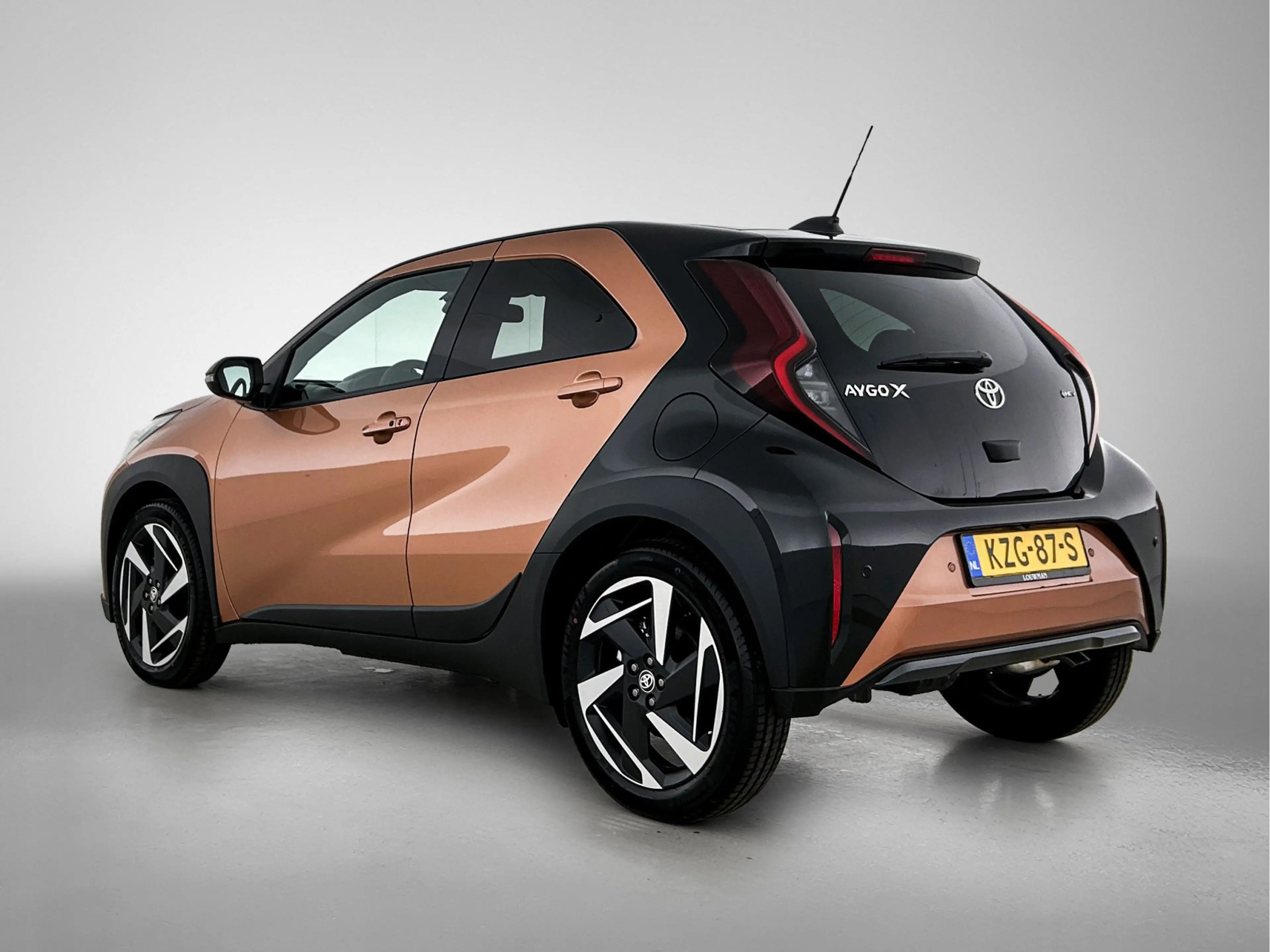 Toyota Aygo X Hybrid 115 envy JBL JBL | Stoelverwarming | Naviga — photo 13
