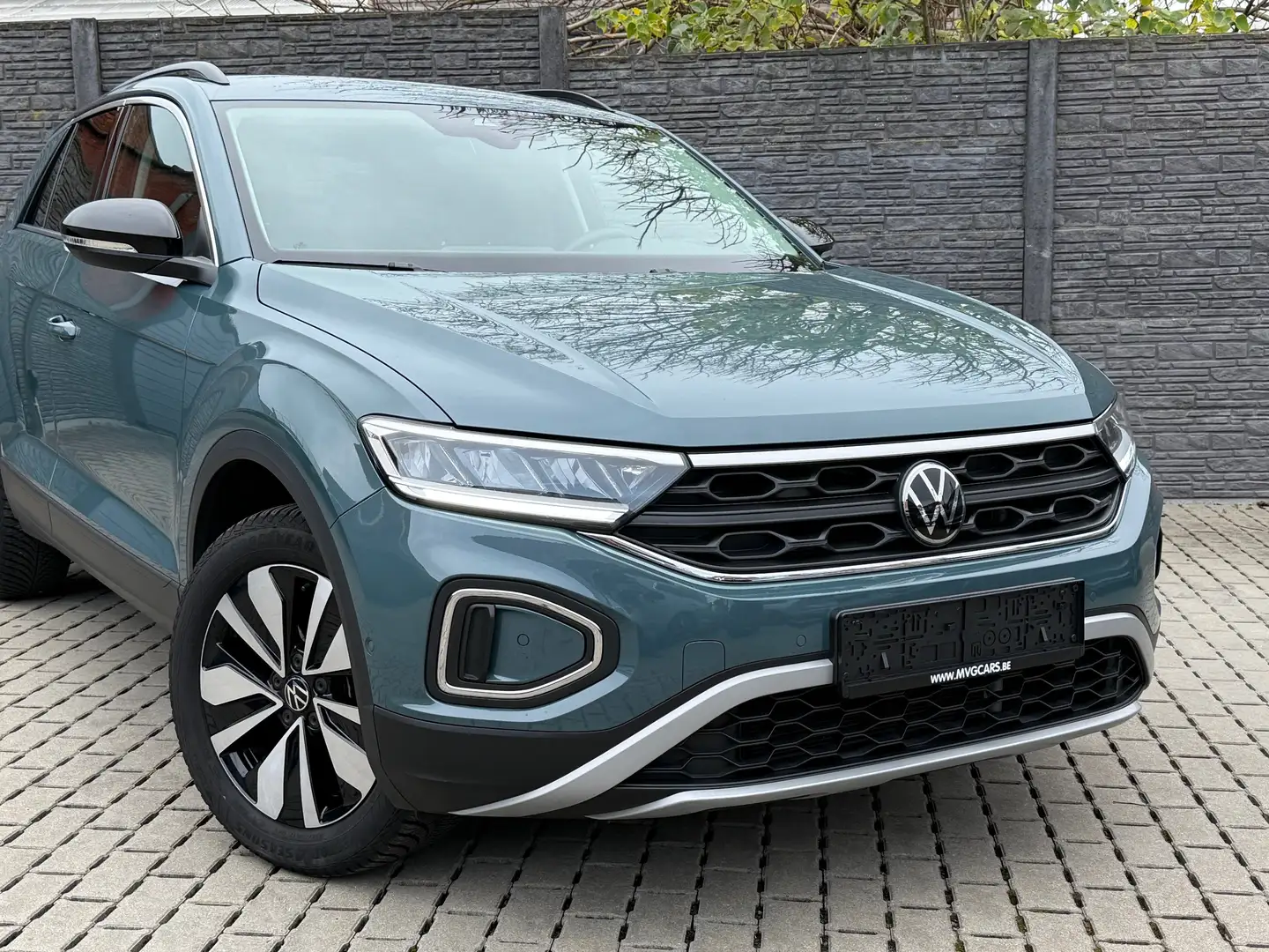Volkswagen T-Roc 1.0 TSI 116PK GOAL "ADAPTIEVE CRUISE/Navigatie" Blauw - 2